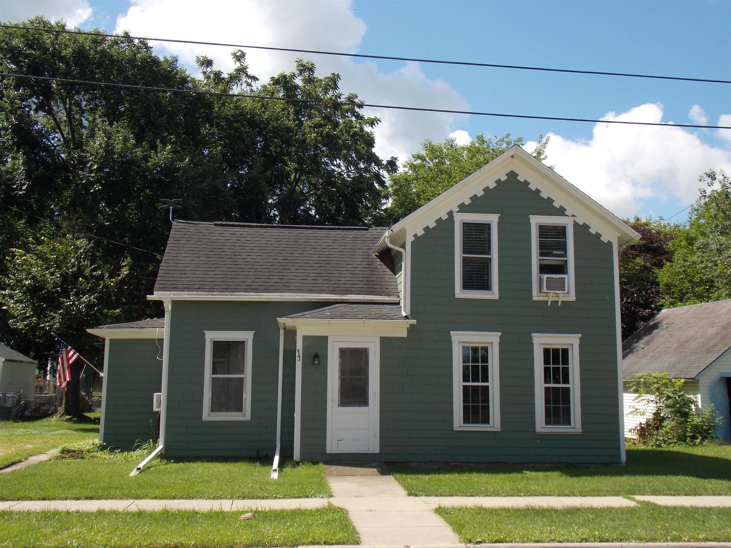 823 Ansley Avenue