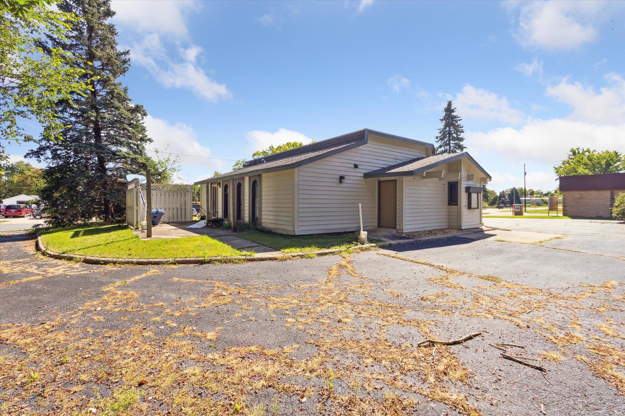 347 S John Paul Road