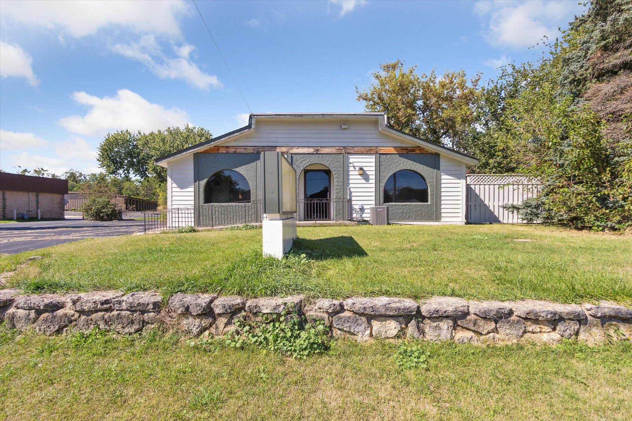 347 S John Paul Road