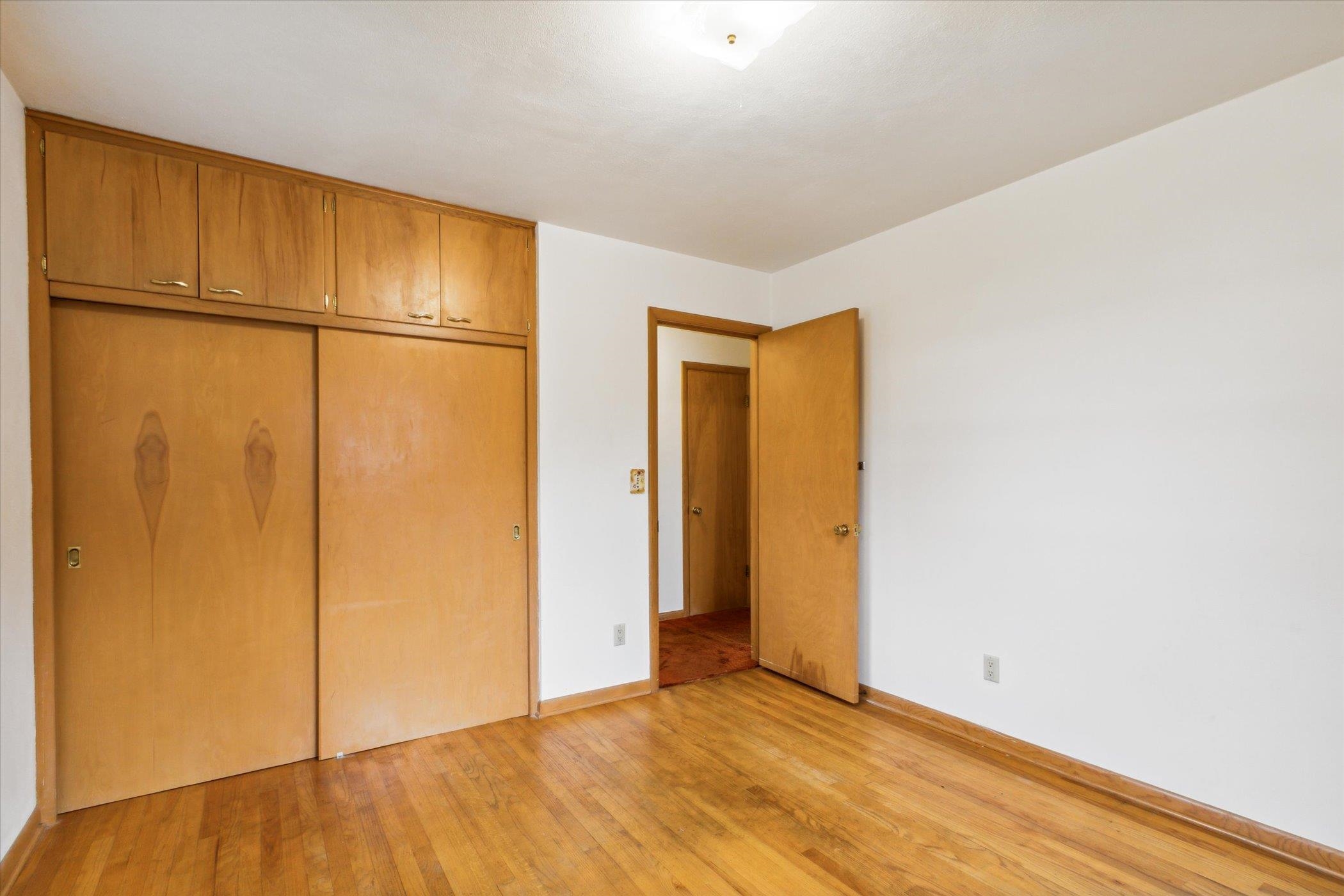 34 S Pontiac Drive