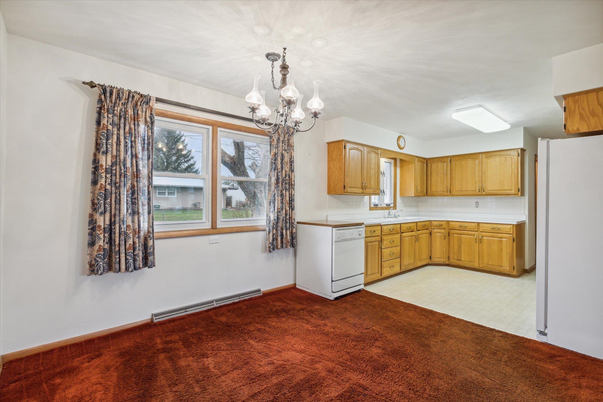 34 S Pontiac Drive