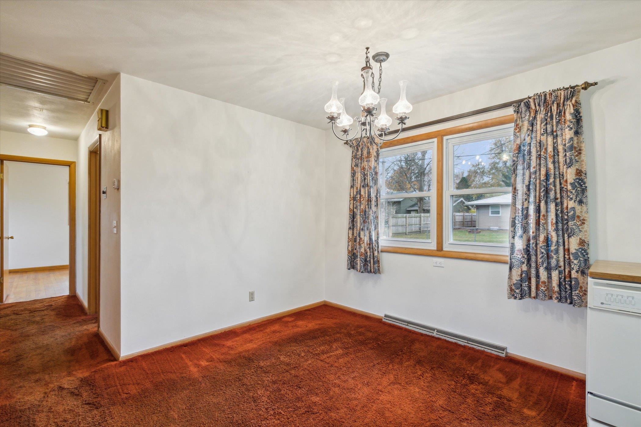34 S Pontiac Drive