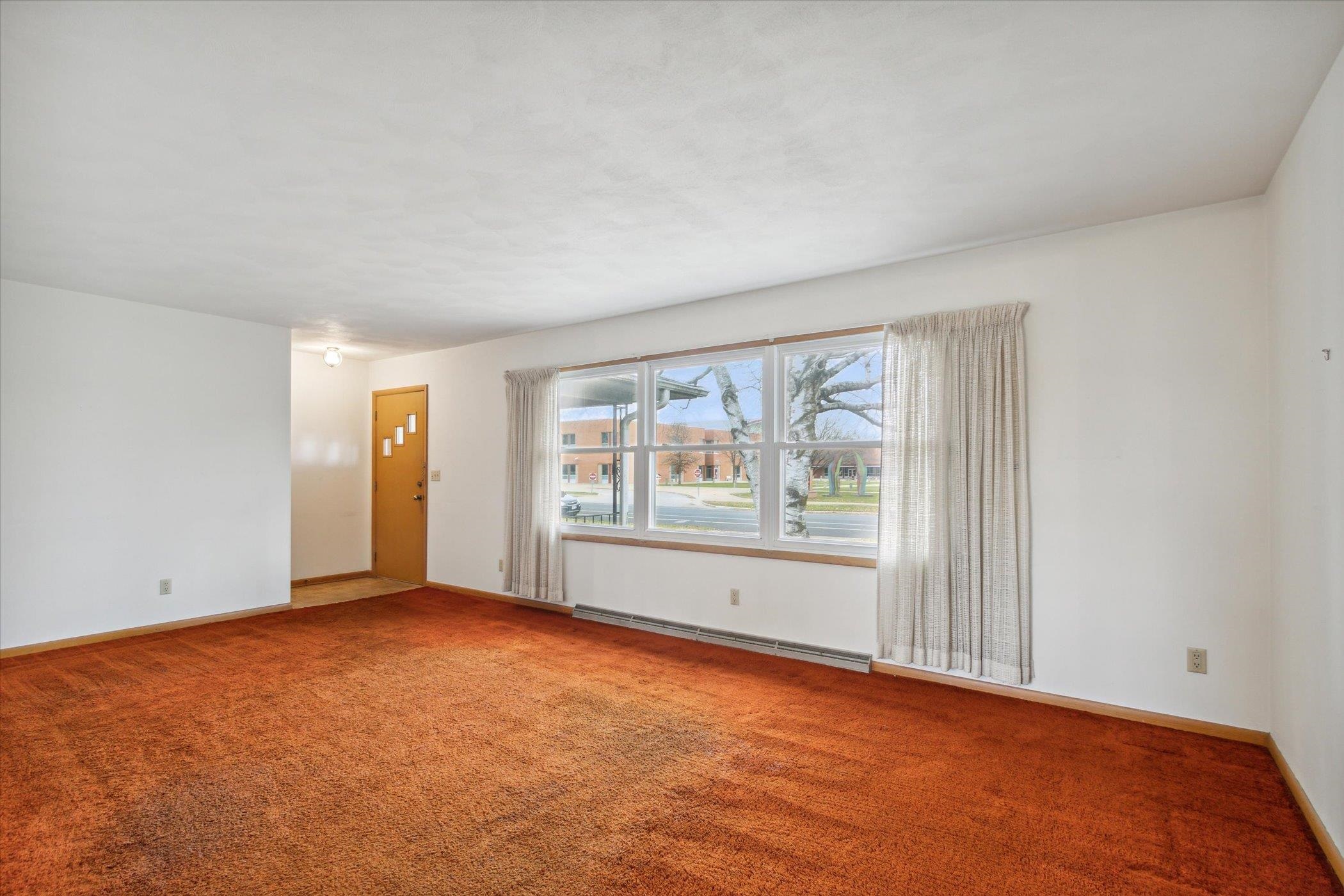 34 S Pontiac Drive