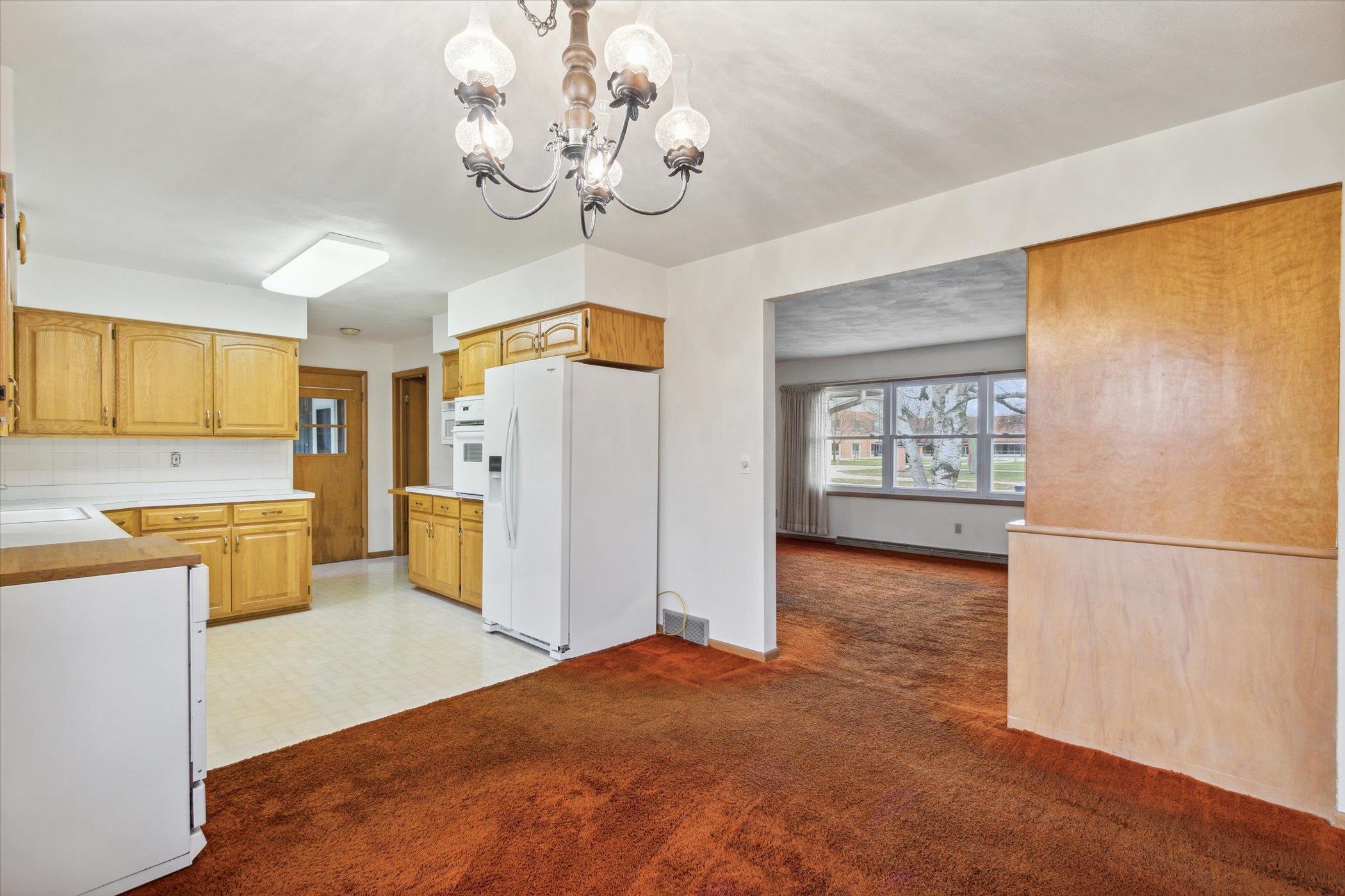 34 S Pontiac Drive