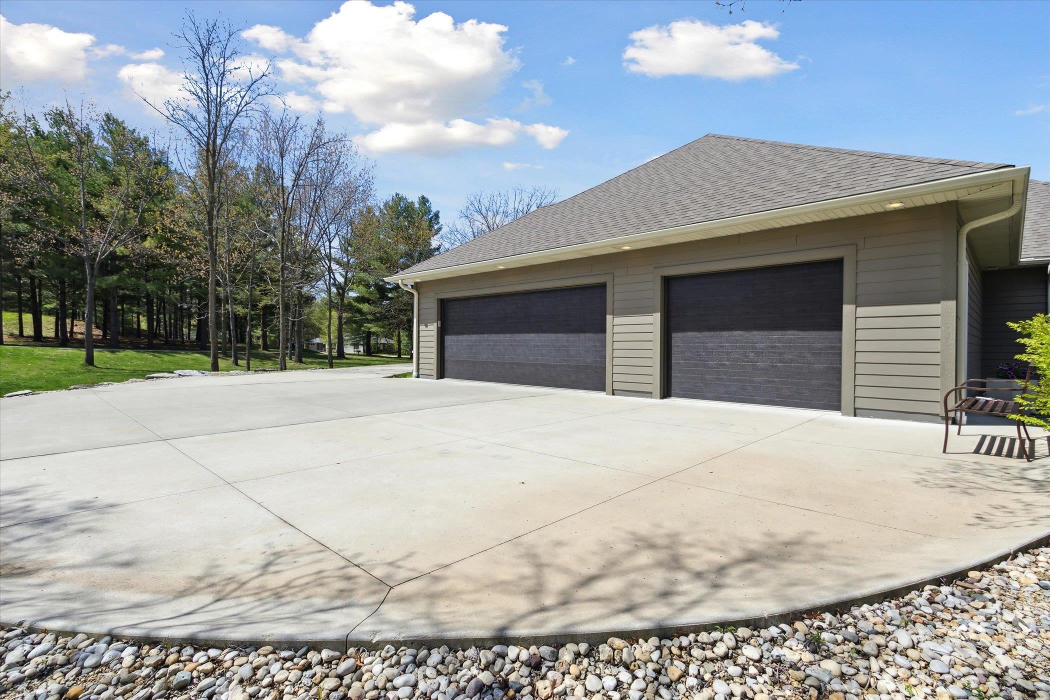 9422 N Raven Court