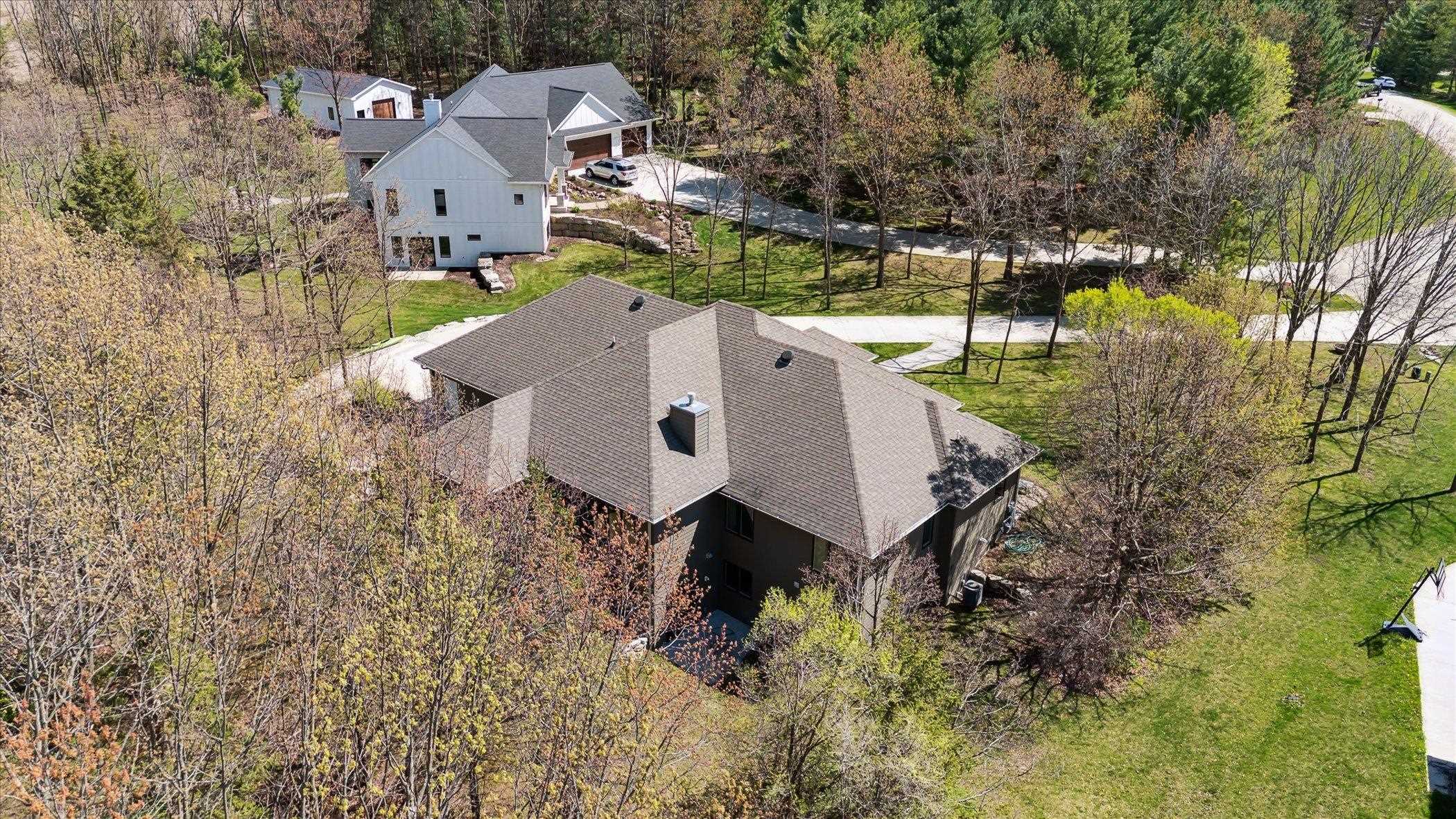 9422 N Raven Court