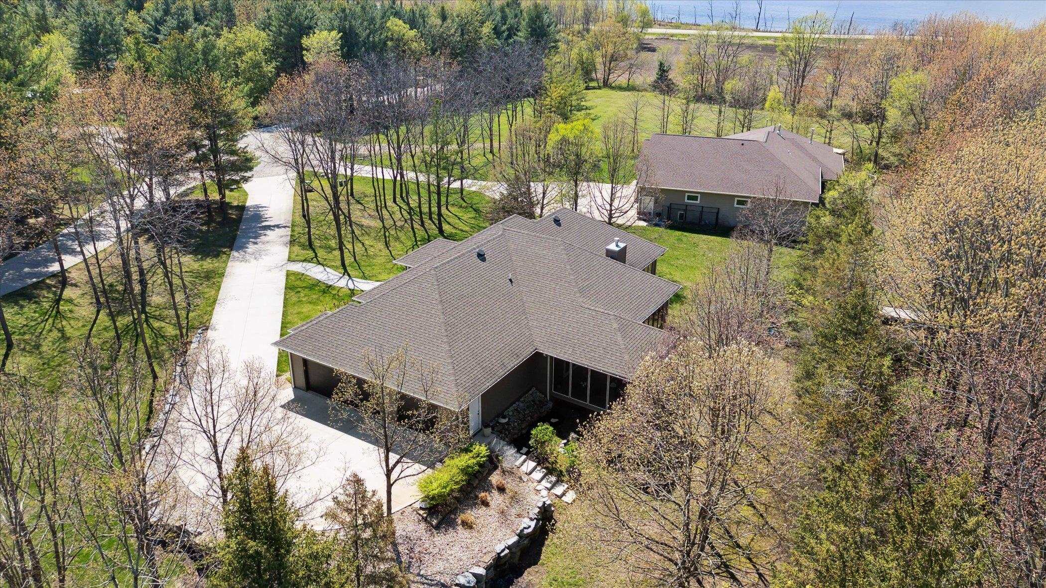 9422 N Raven Court