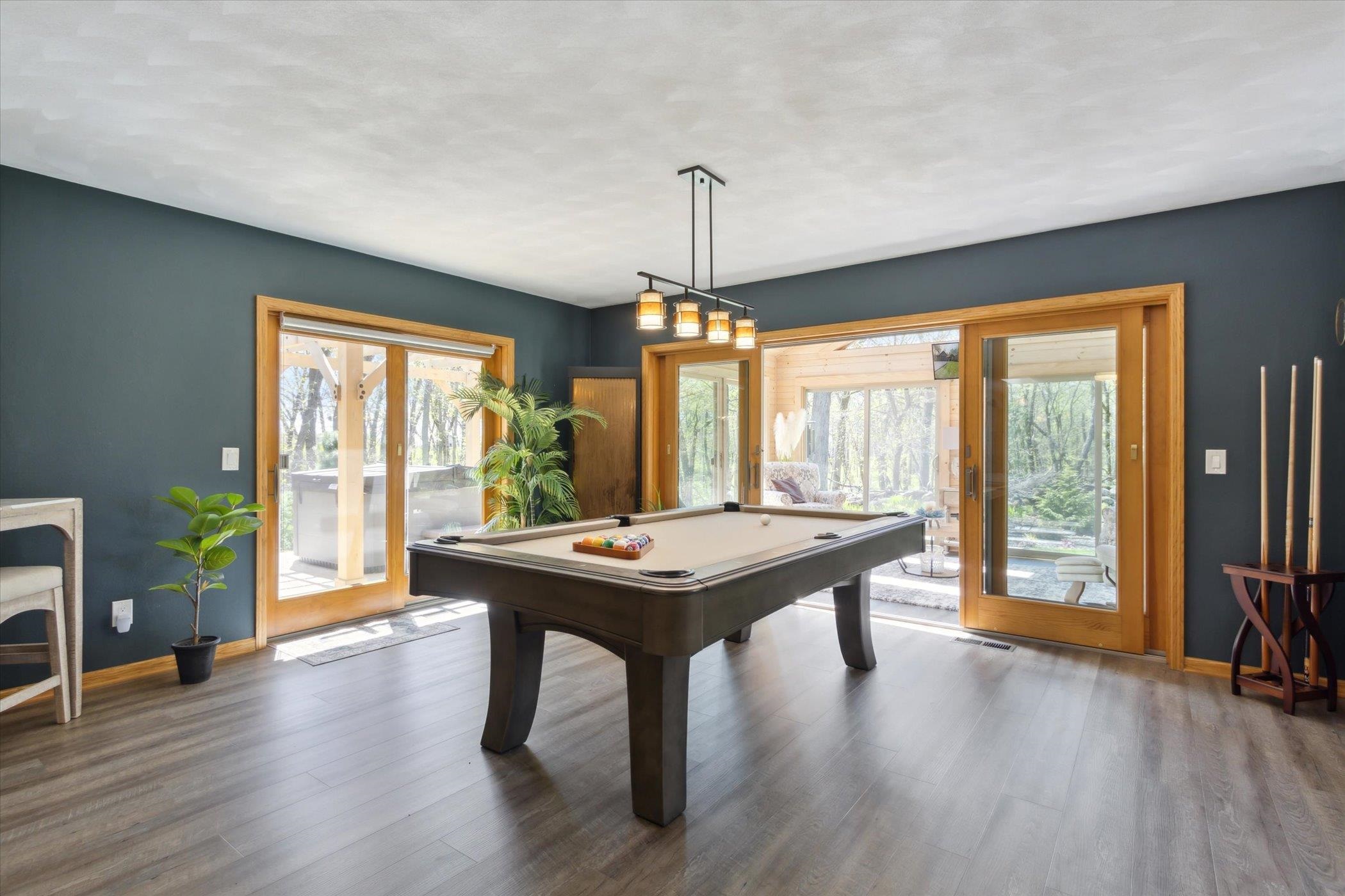 2015 W Glenmoor Lane