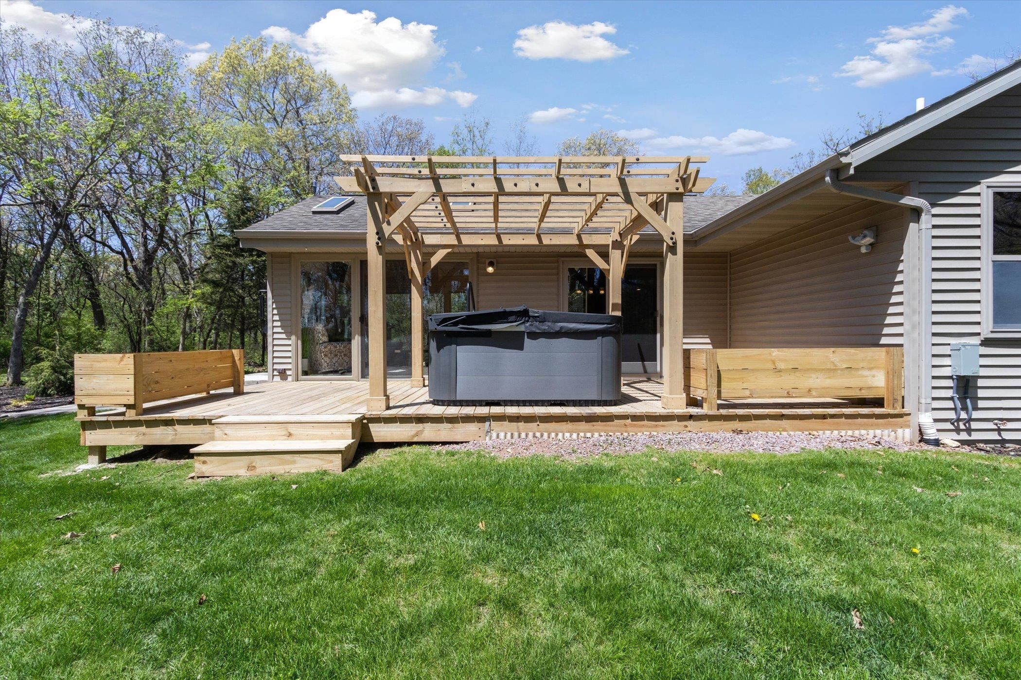 2015 W Glenmoor Lane