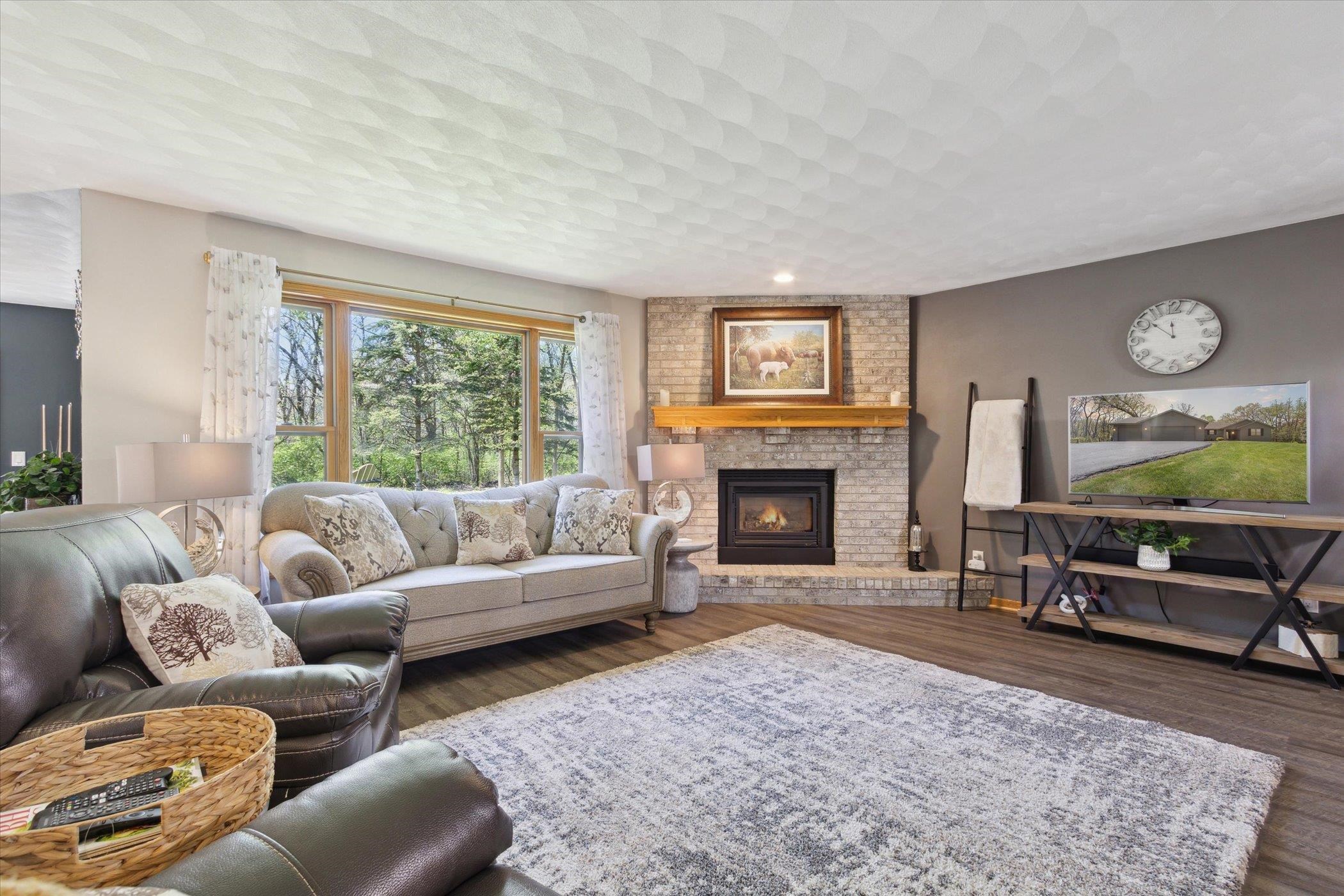2015 W Glenmoor Lane