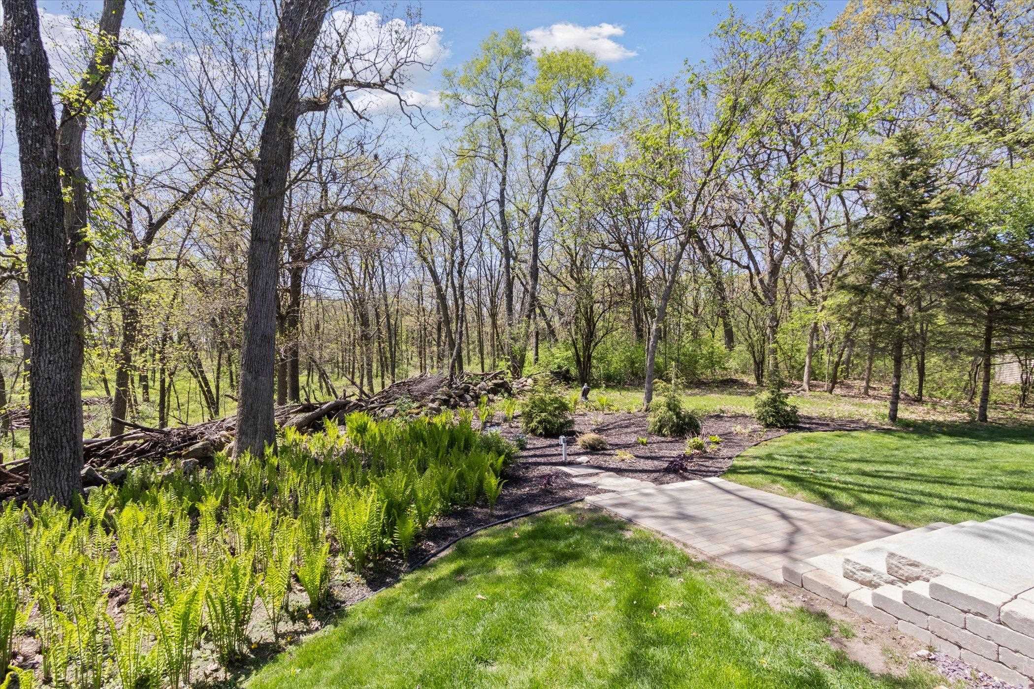 2015 W Glenmoor Lane