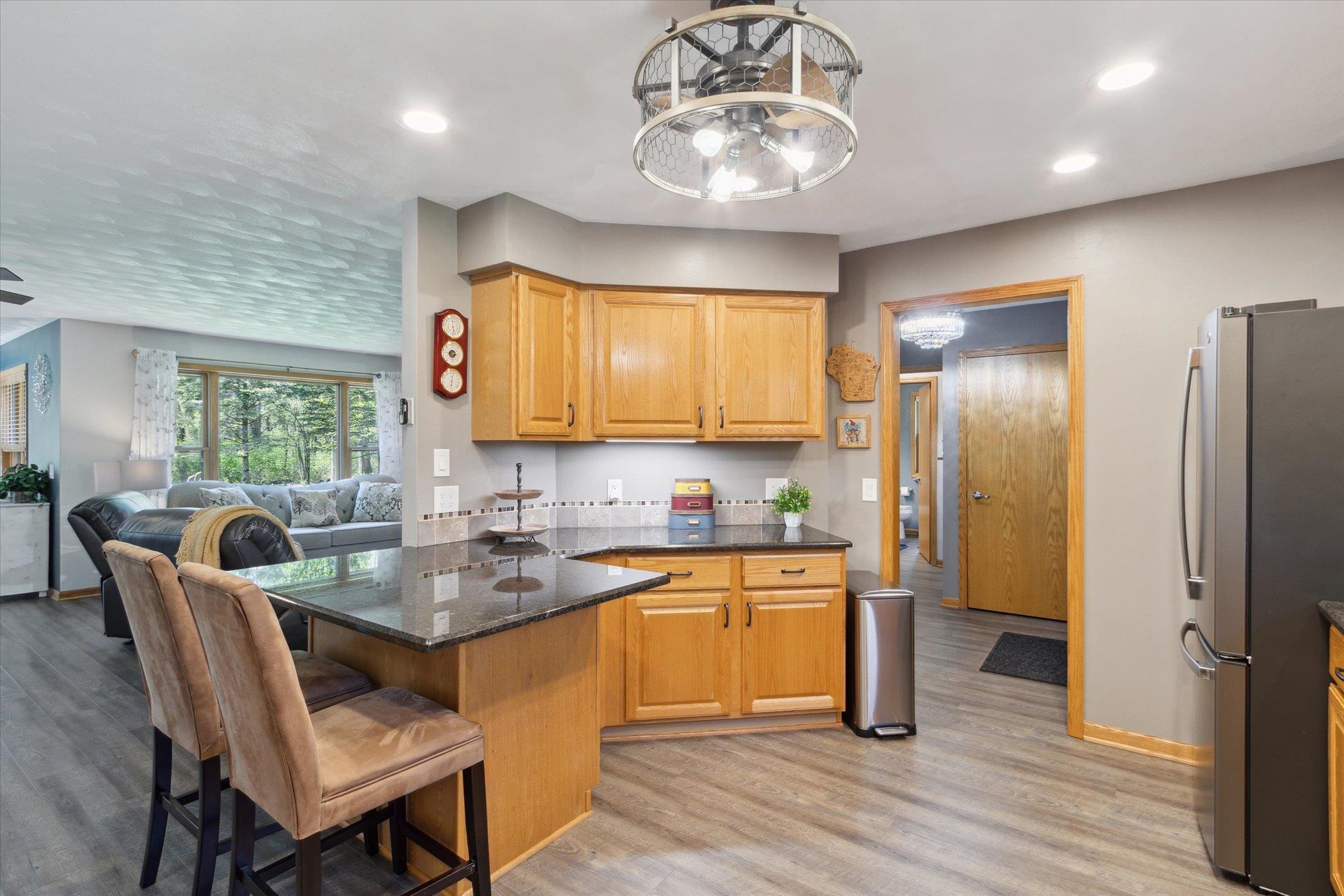 2015 W Glenmoor Lane