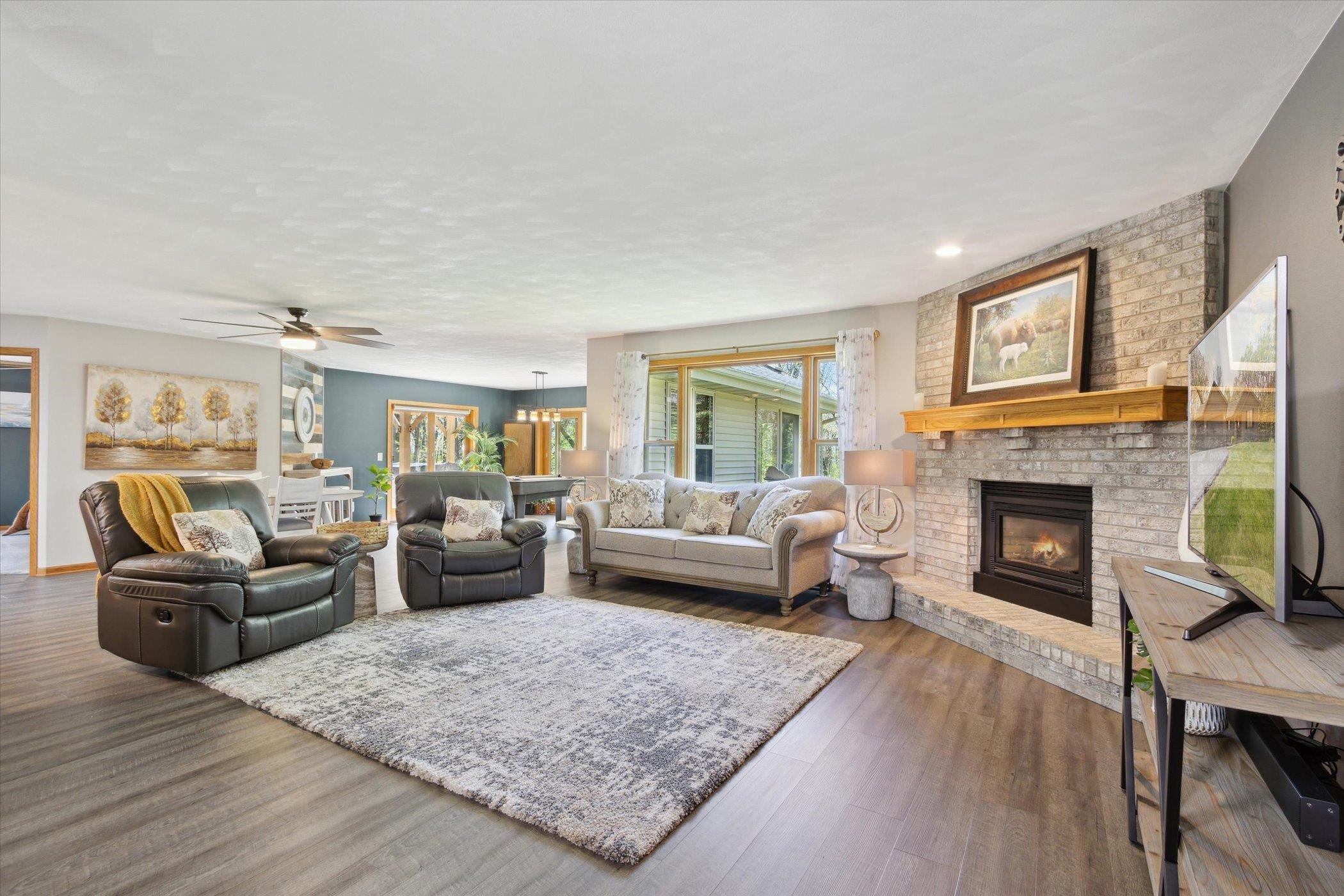 2015 W Glenmoor Lane