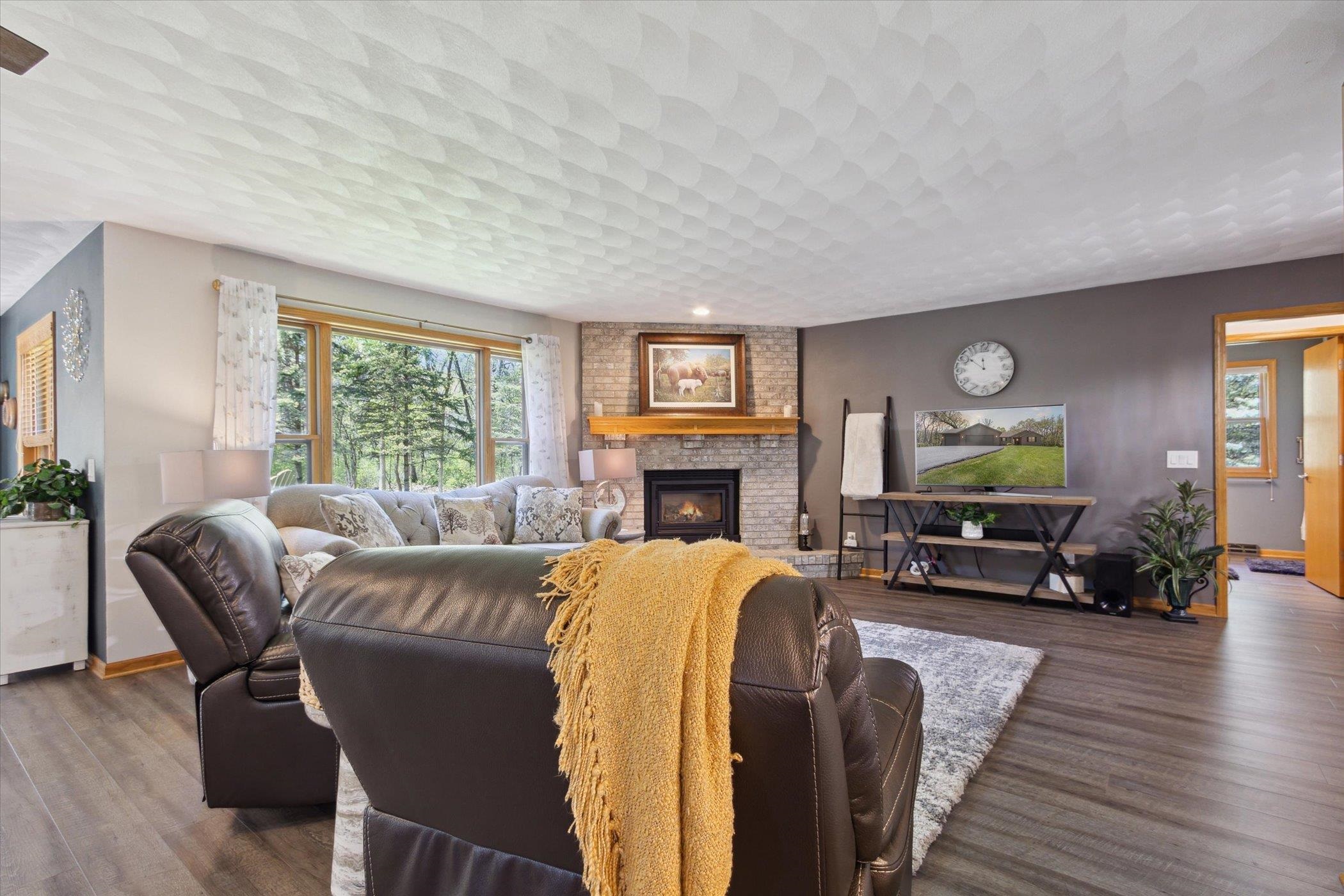 2015 W Glenmoor Lane