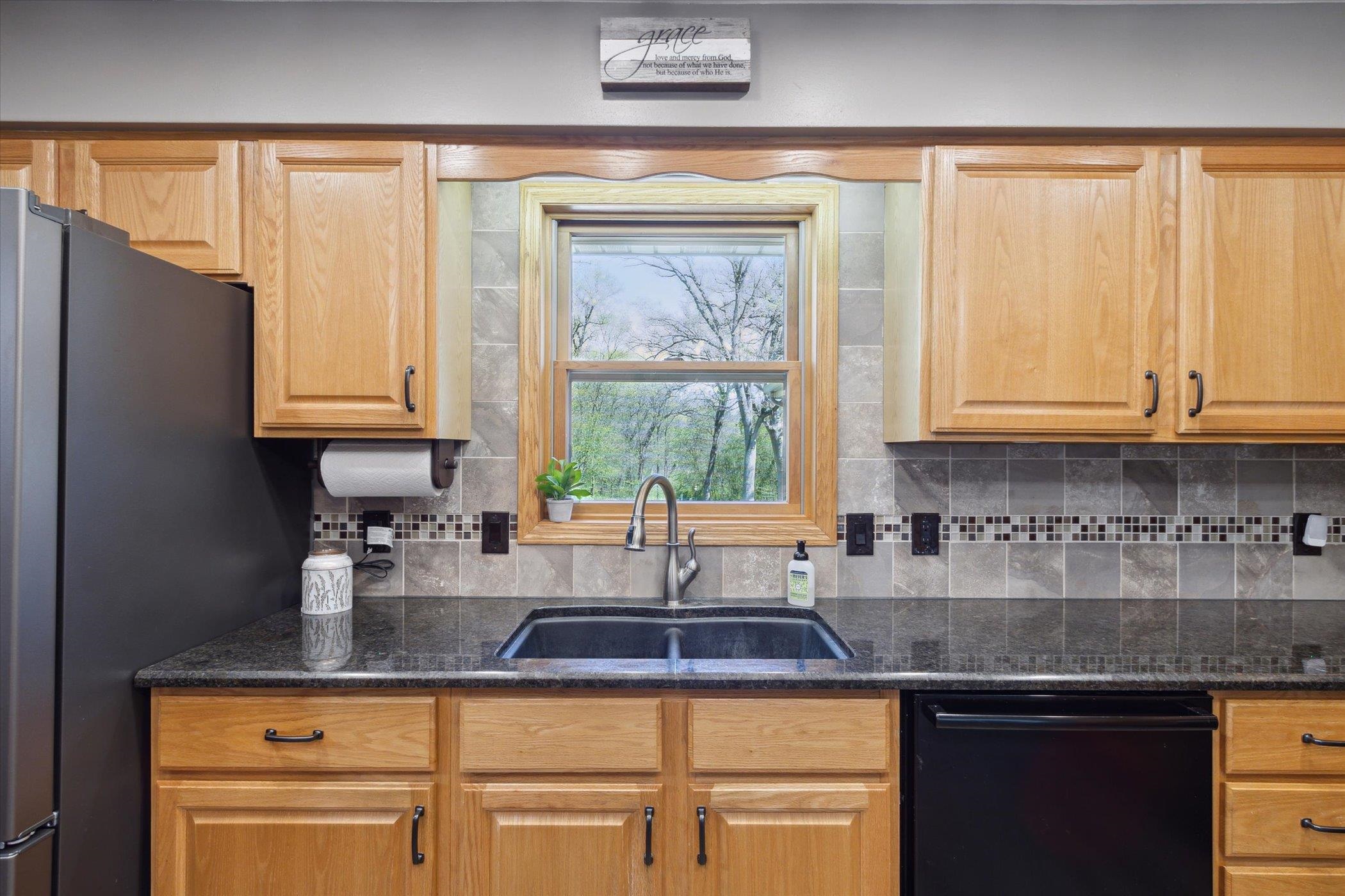 2015 W Glenmoor Lane