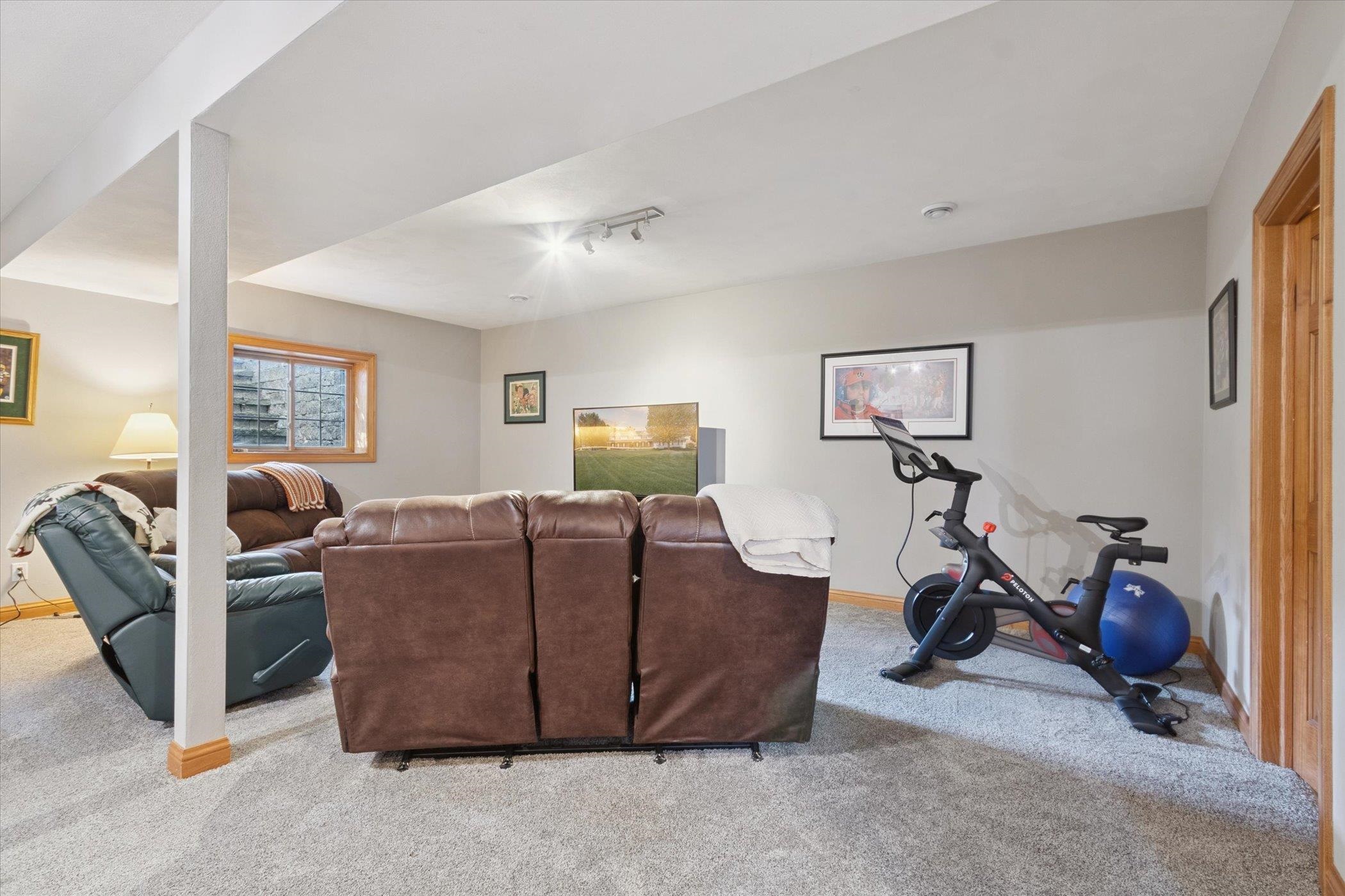 5809 N Waterman Drive