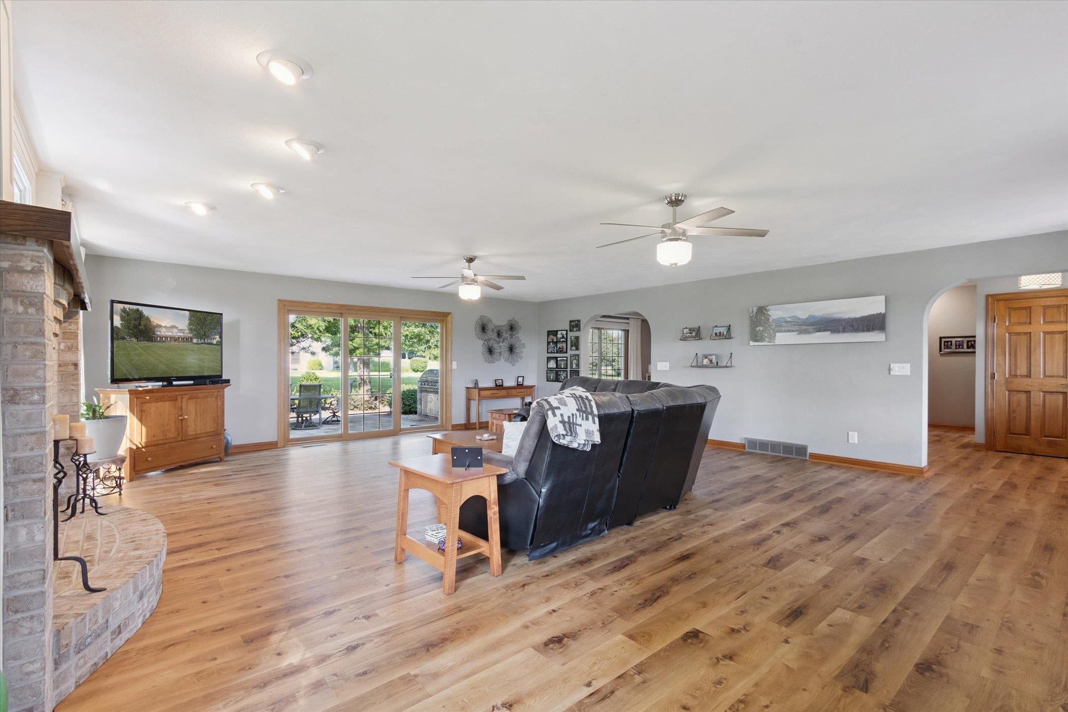 5809 N Waterman Drive