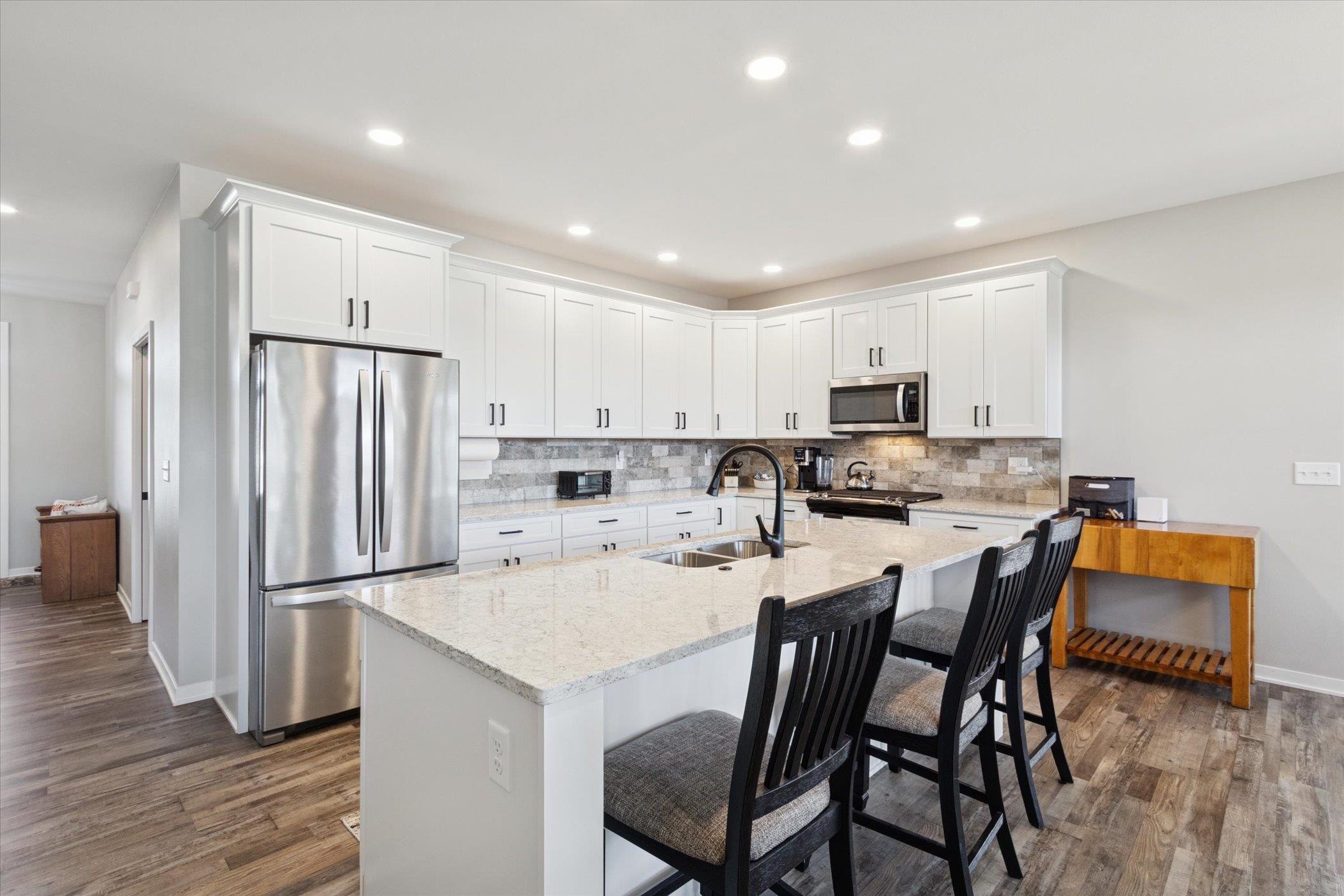 3189 S Warbler Court
