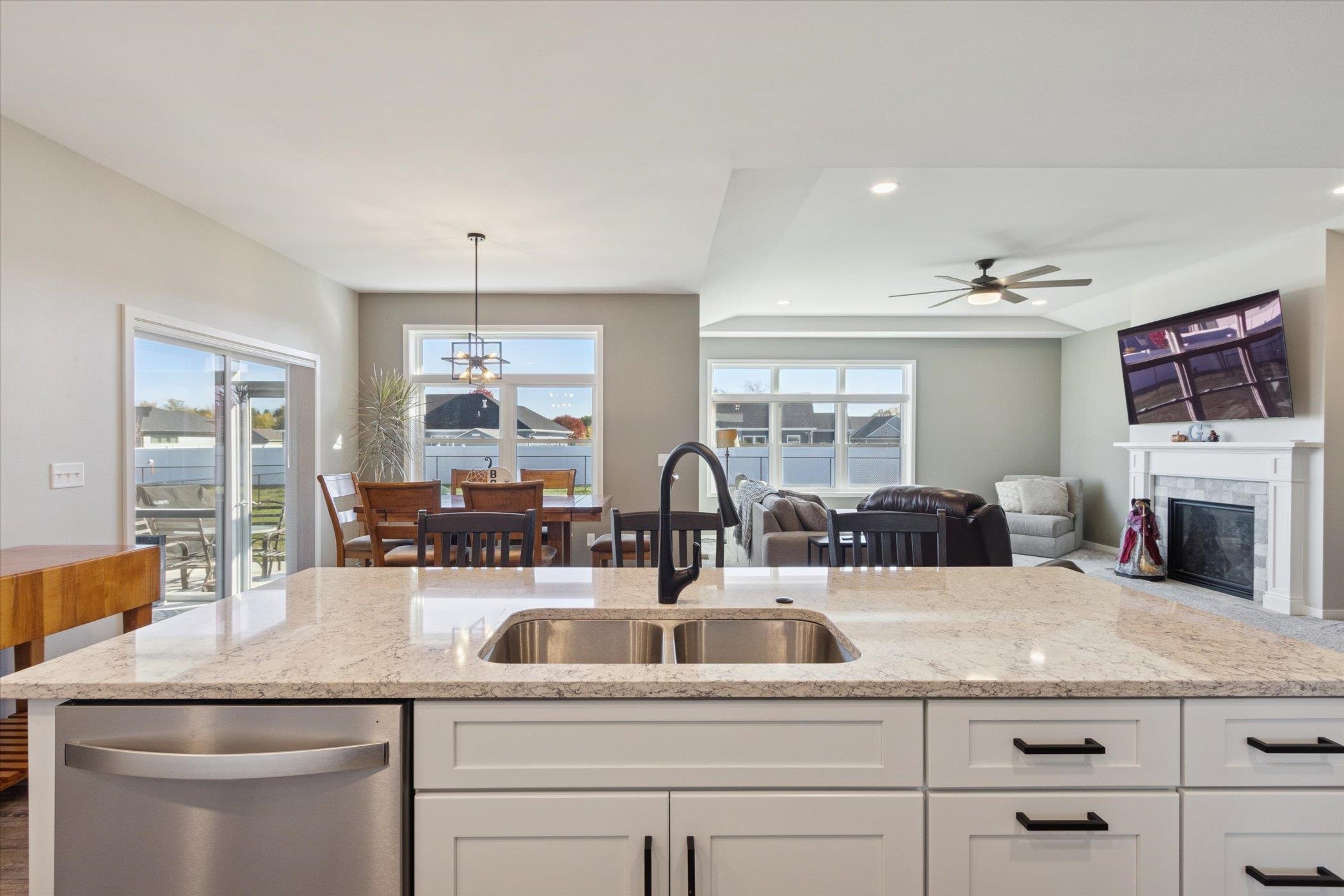 3189 S Warbler Court
