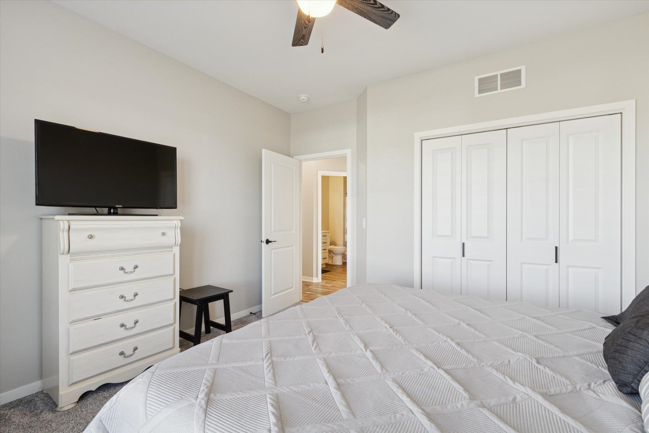 3189 S Warbler Court