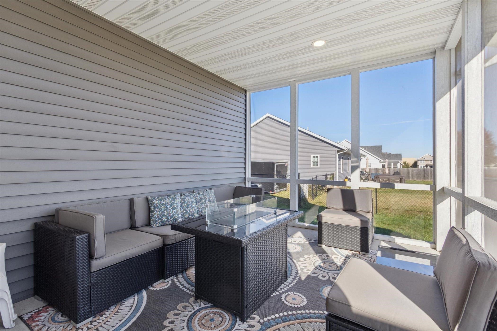 3189 S Warbler Court