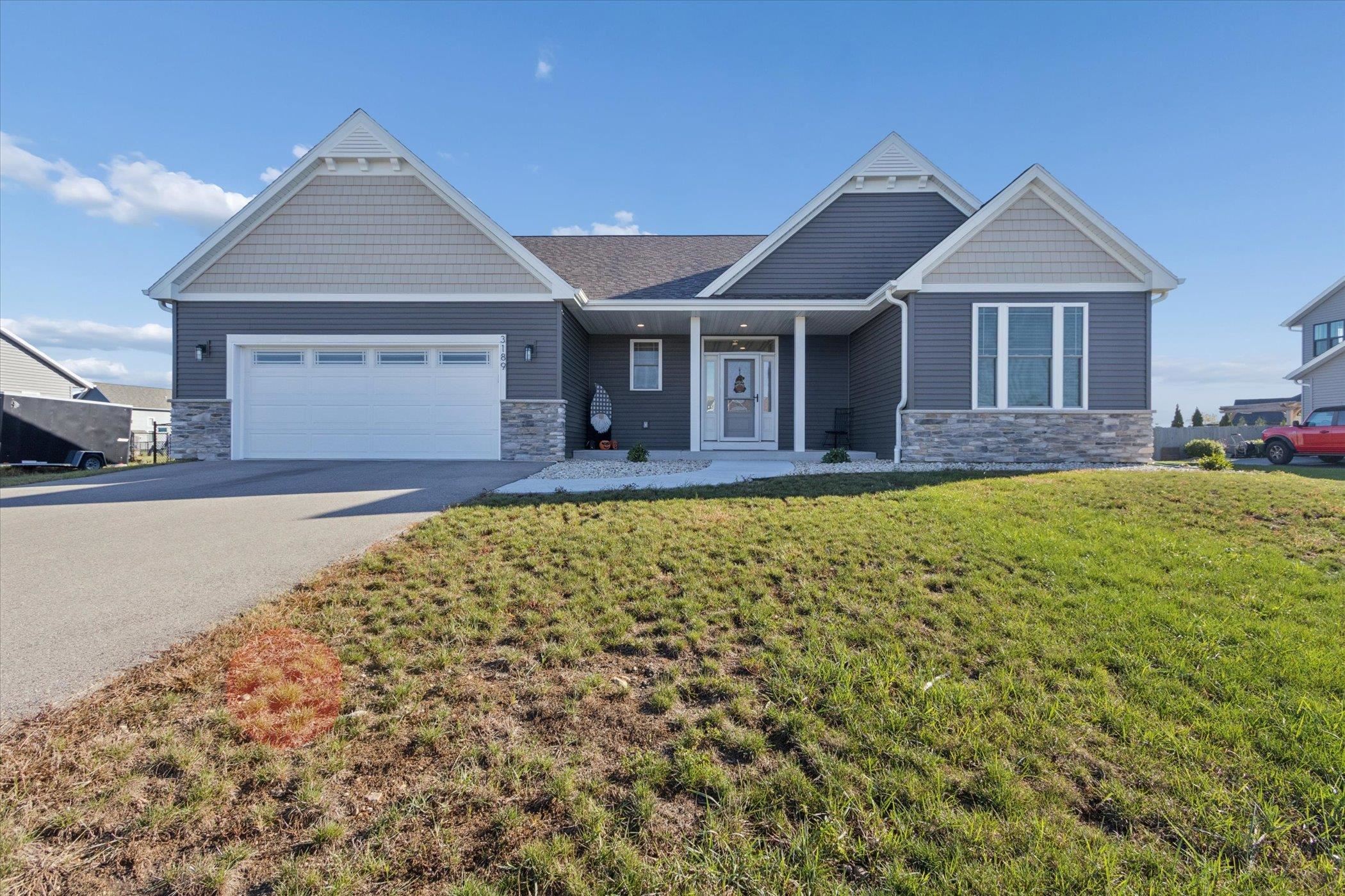3189 S Warbler Court