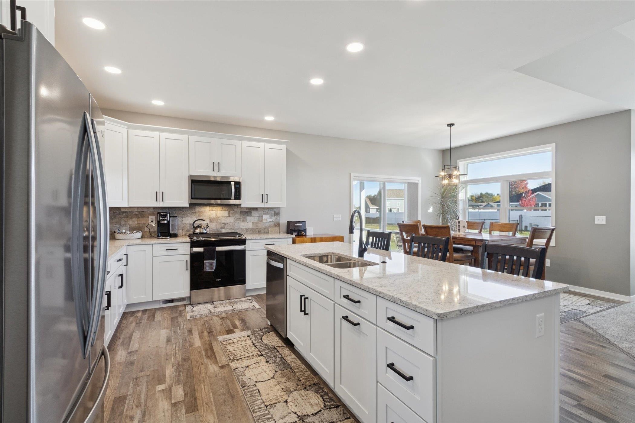 3189 S Warbler Court