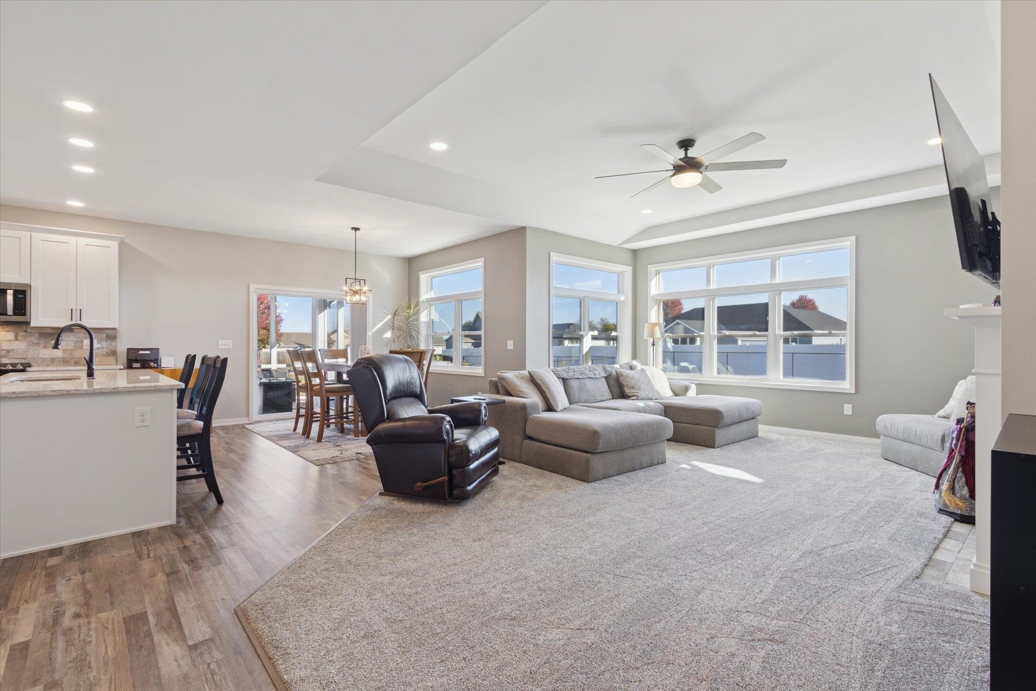 3189 S Warbler Court