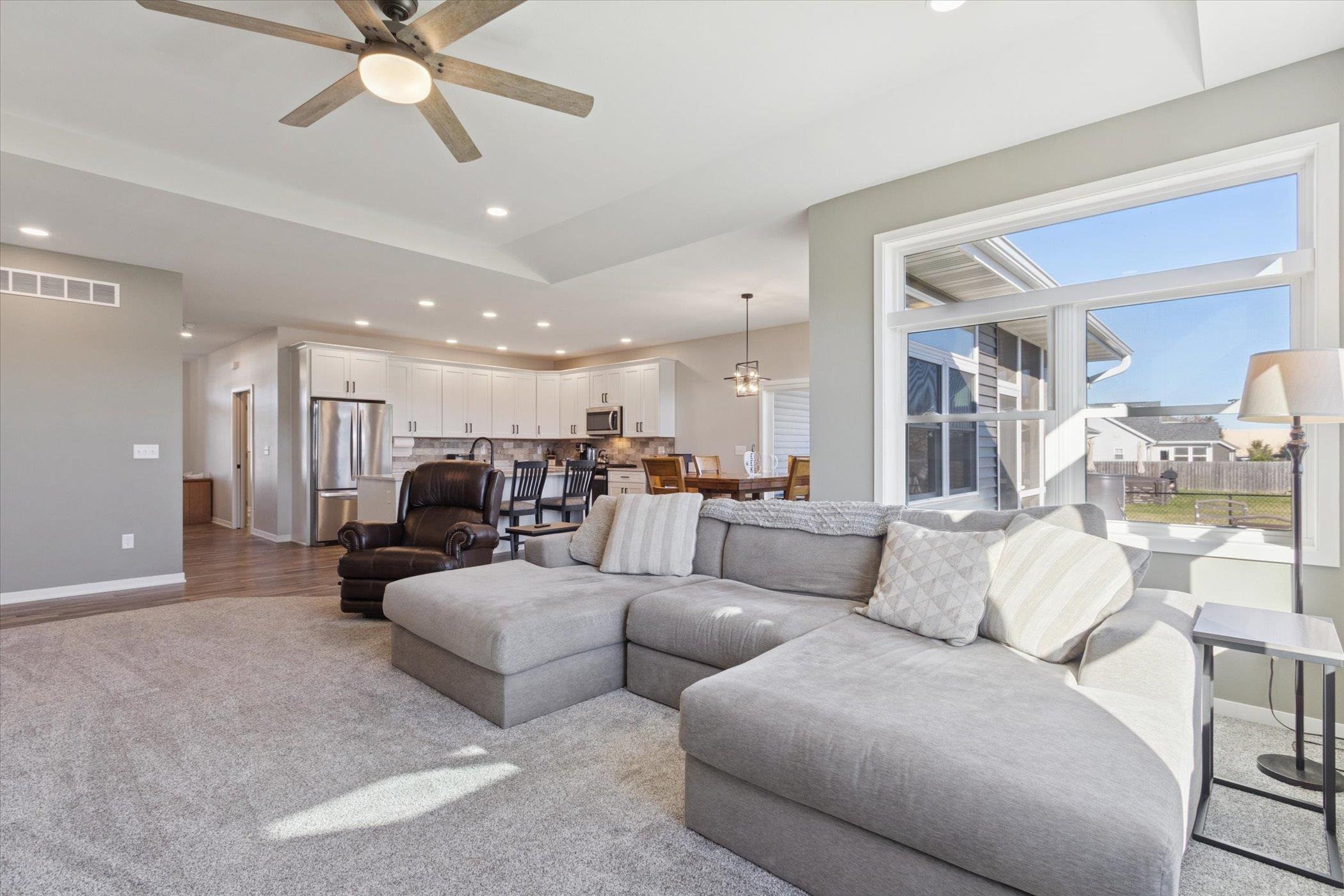 3189 S Warbler Court