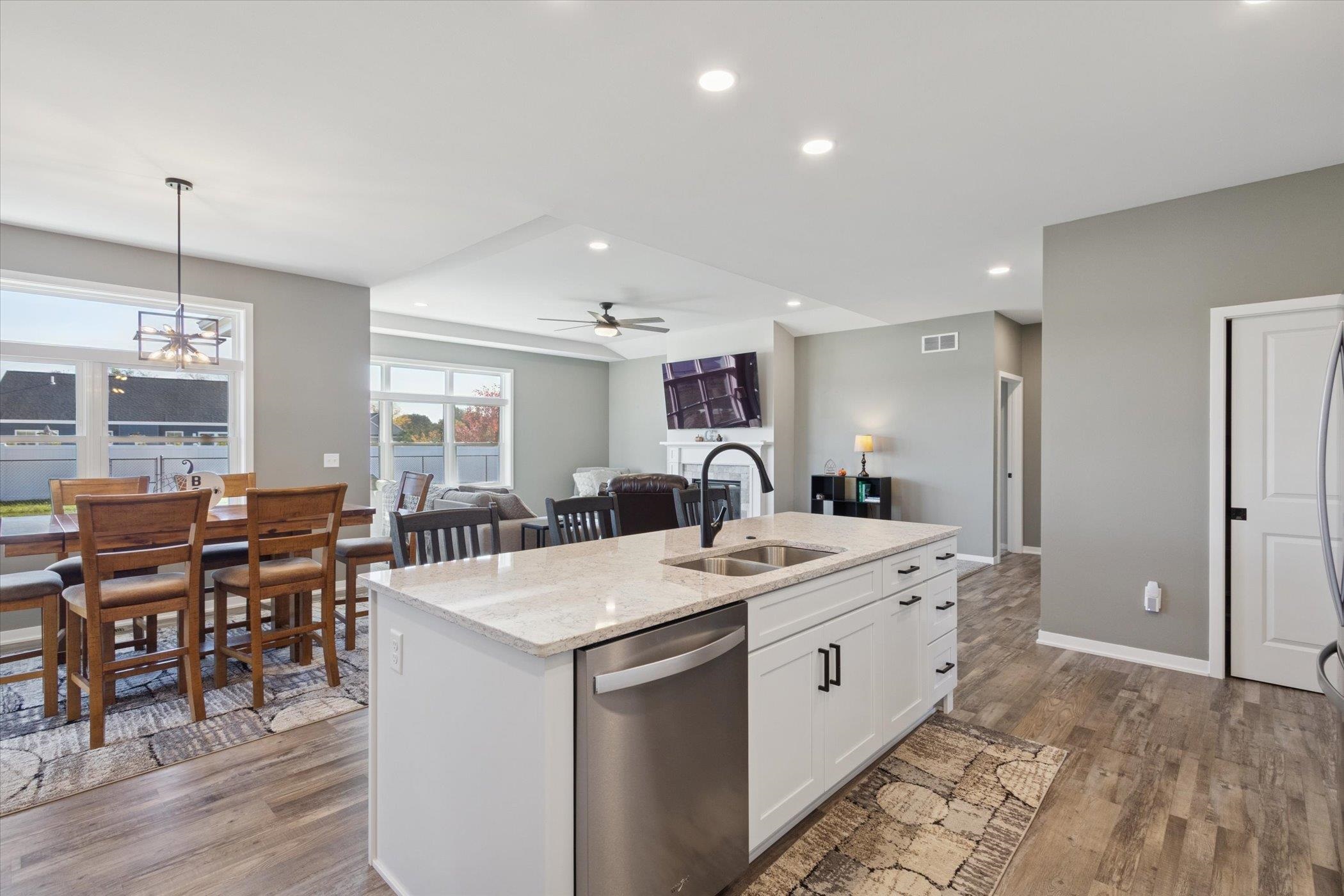 3189 S Warbler Court