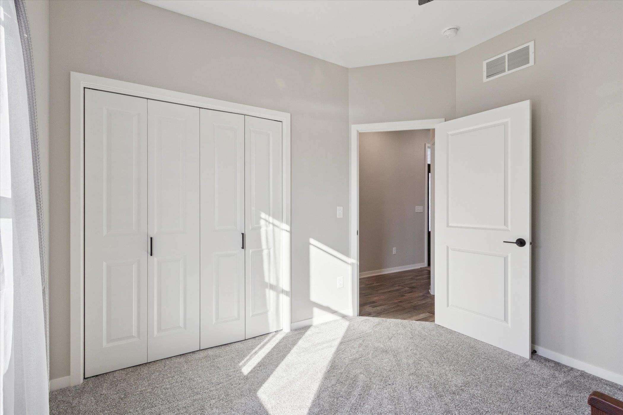 3189 S Warbler Court
