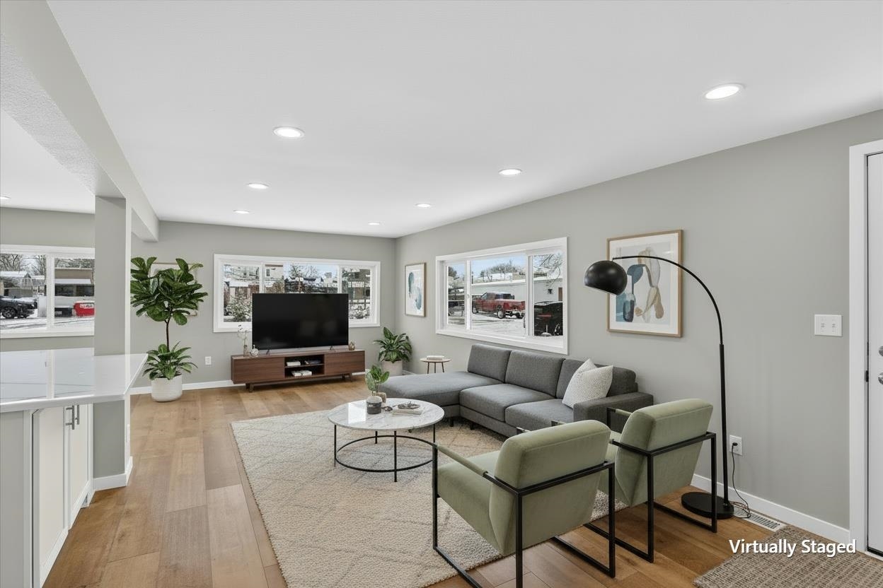 109 Front Street