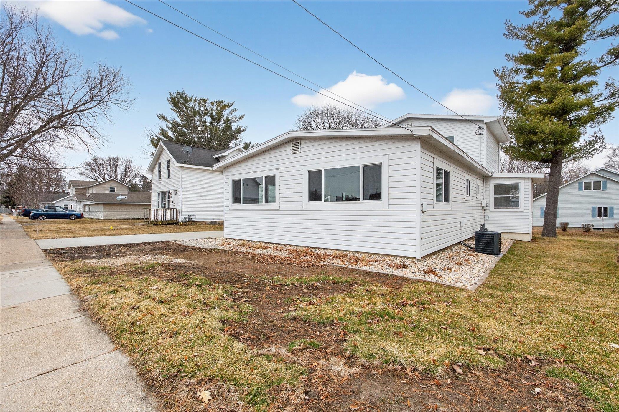 109 Front Street