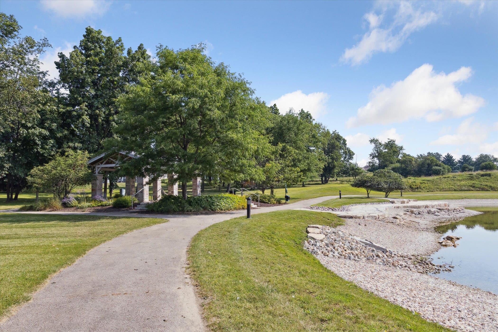 2868 Oakridge Court