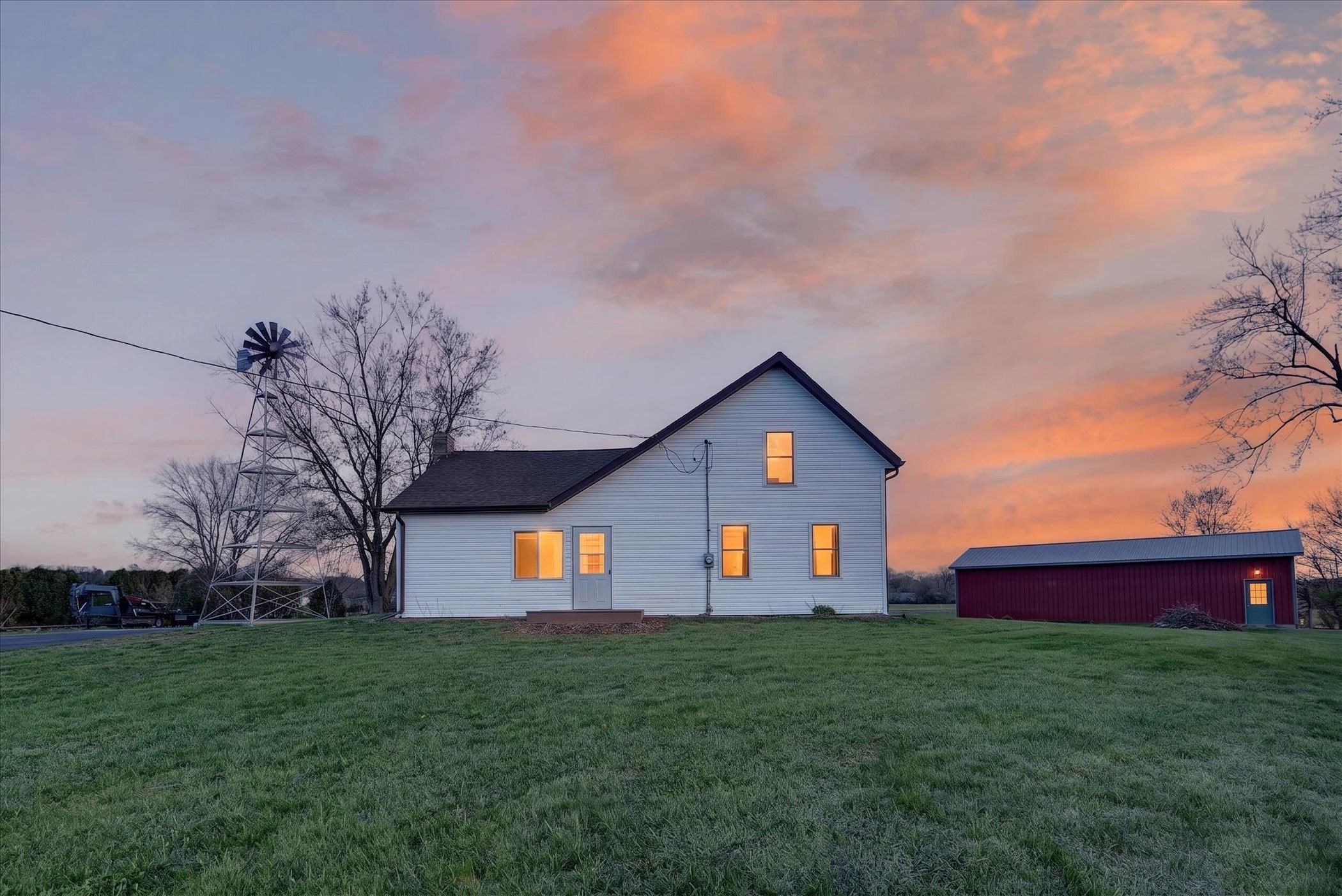 8357 N Territorial Road