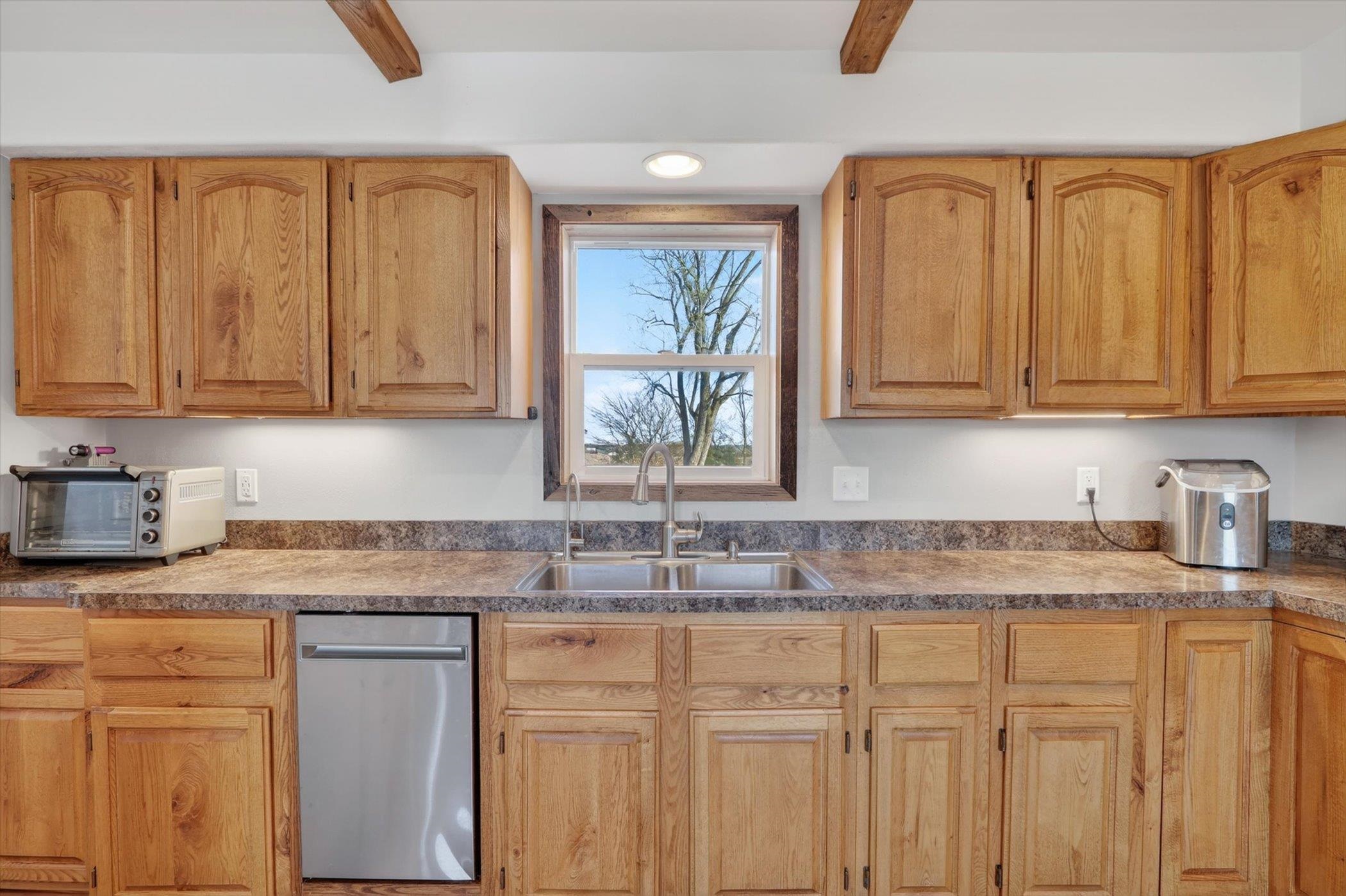 8357 N Territorial Road