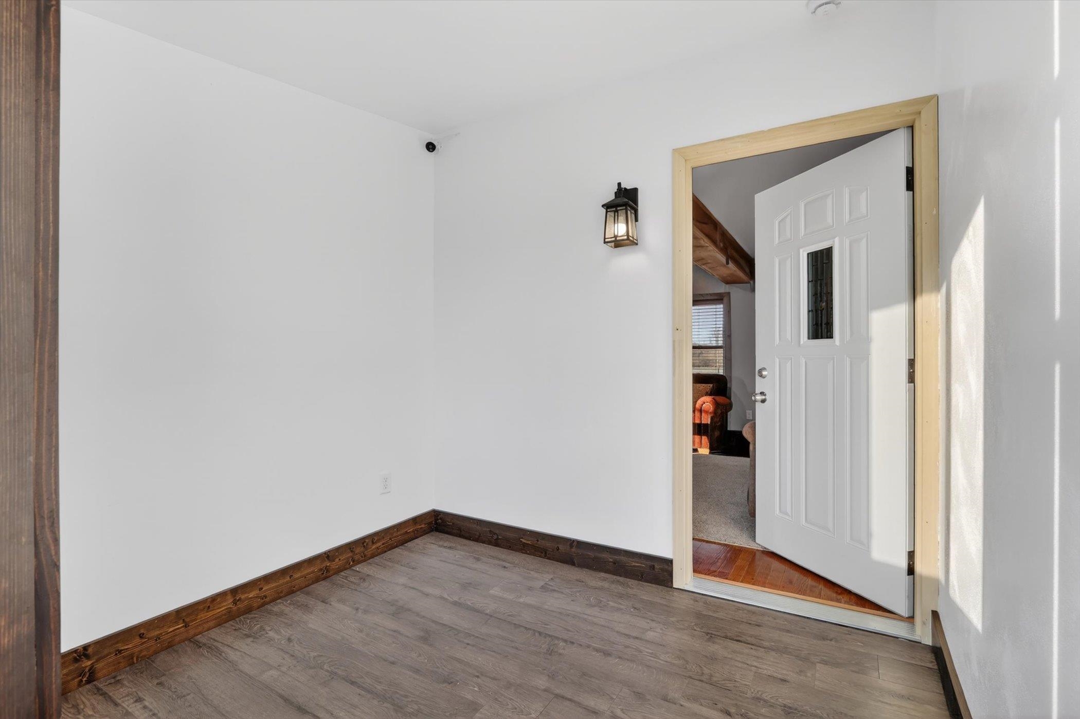 8357 N Territorial Road
