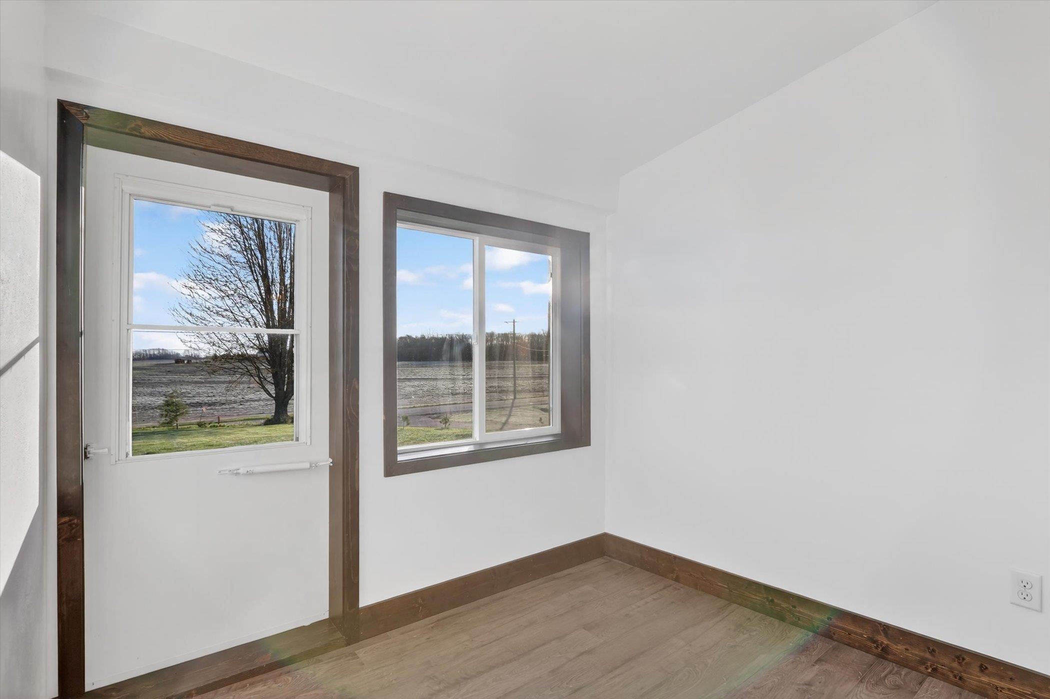 8357 N Territorial Road
