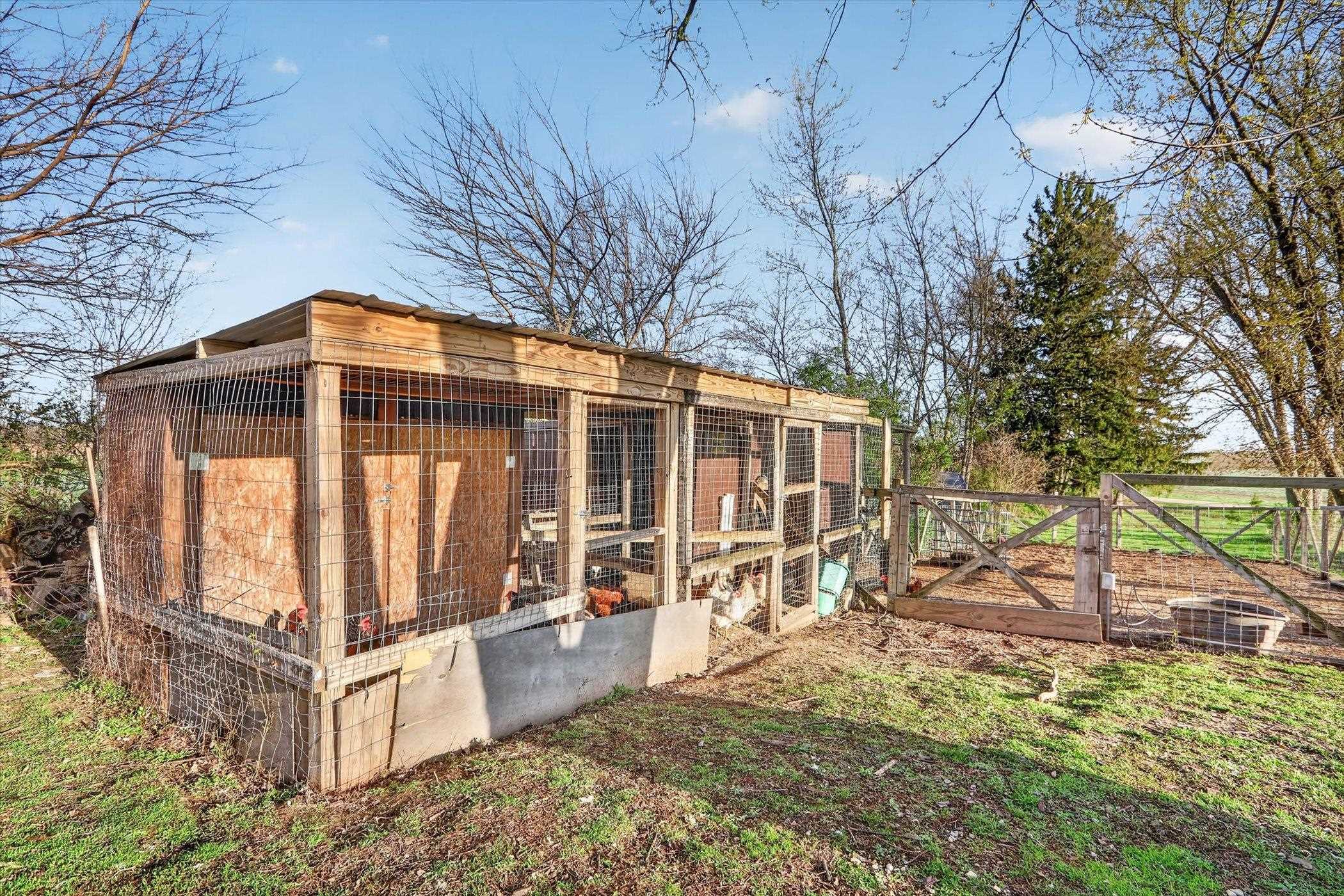 8357 N Territorial Road