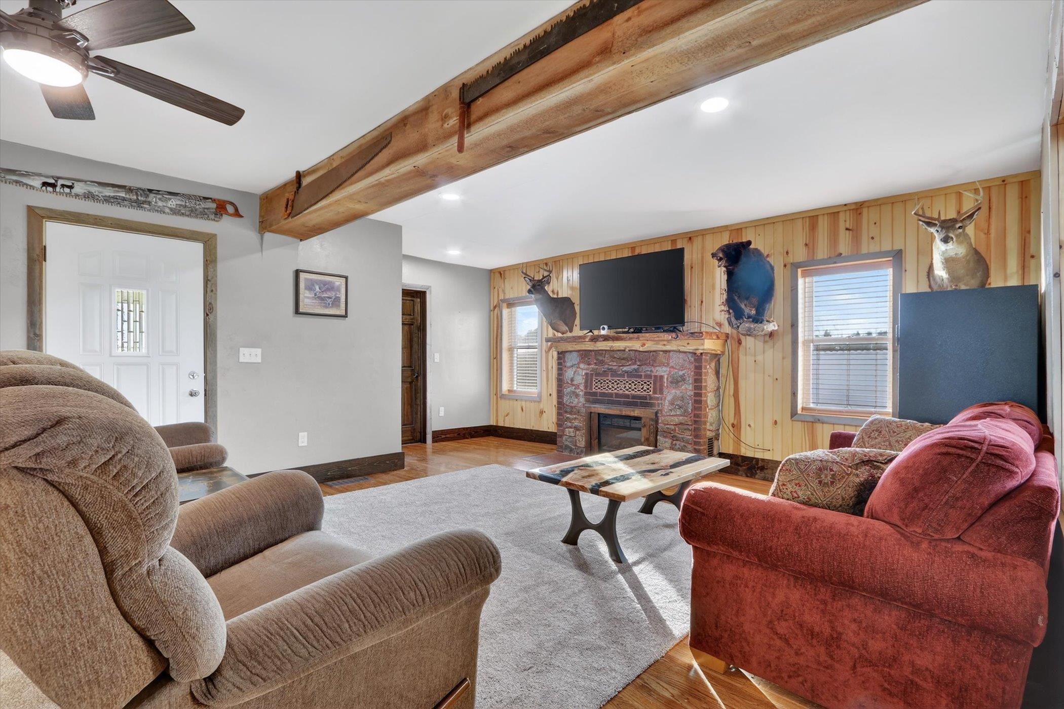 8357 N Territorial Road
