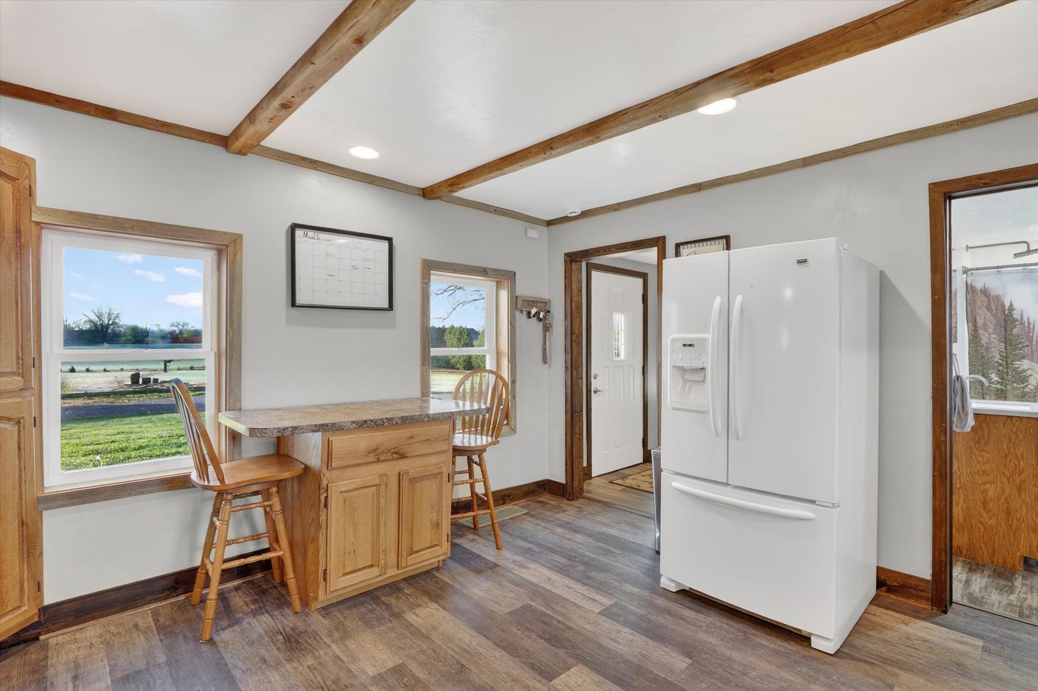 8357 N Territorial Road
