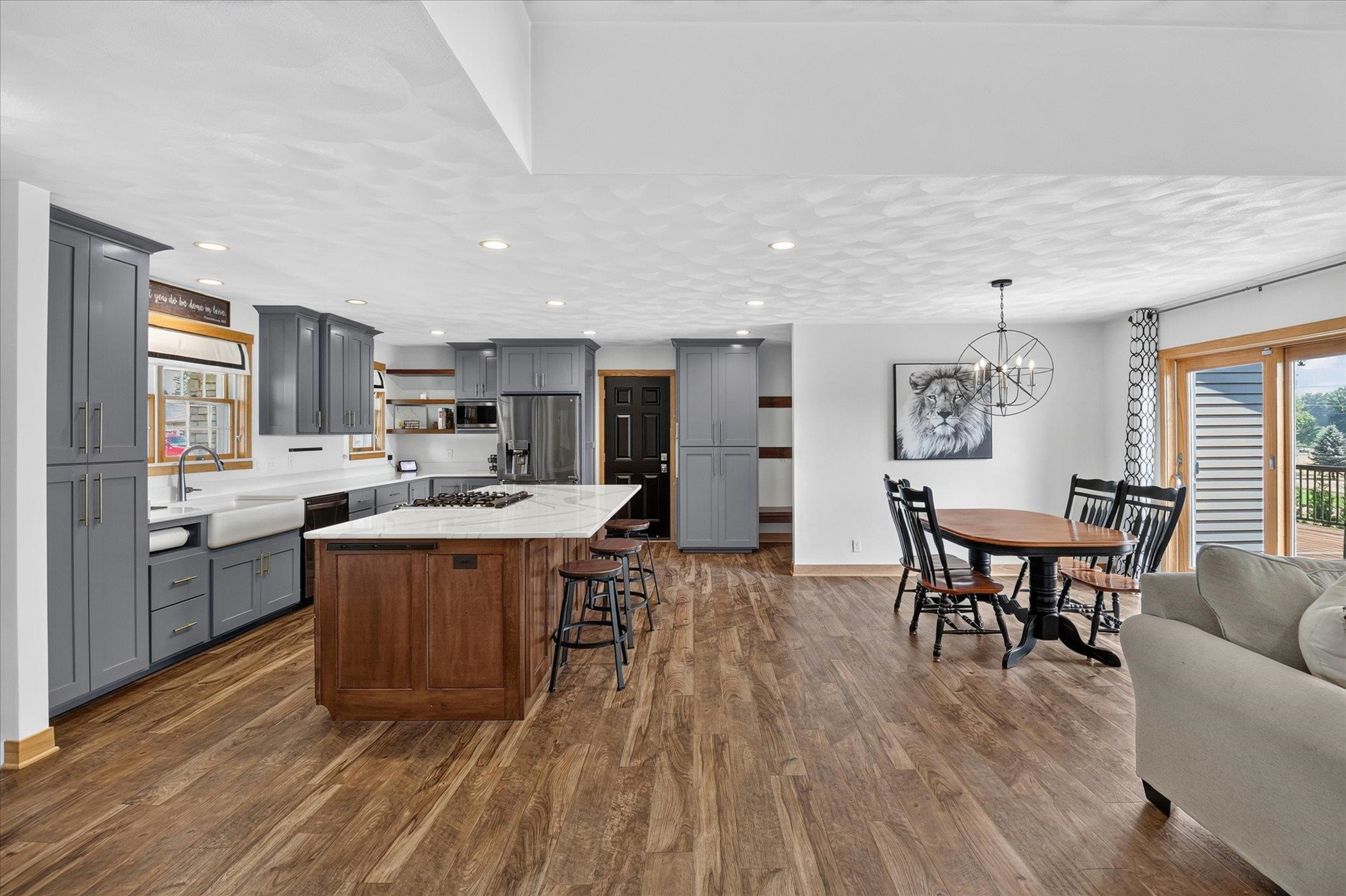 1038 Summerhill Drive