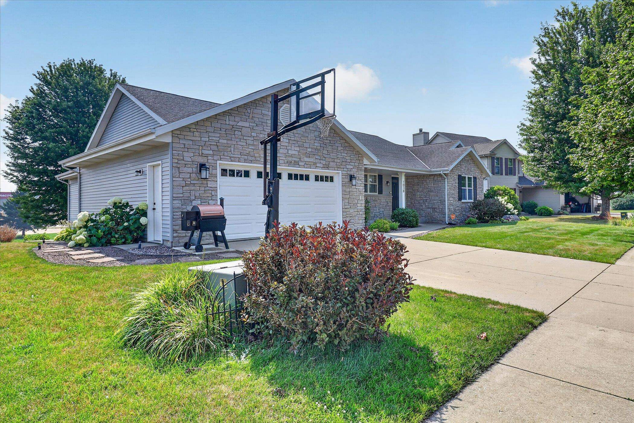 1038 Summerhill Drive