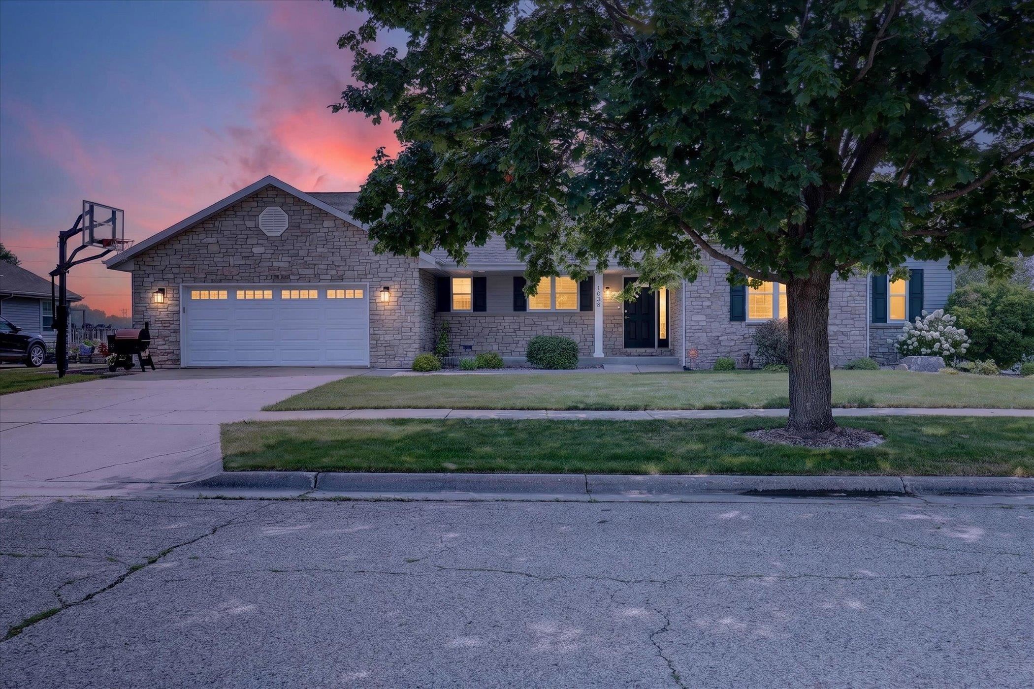 1038 Summerhill Drive