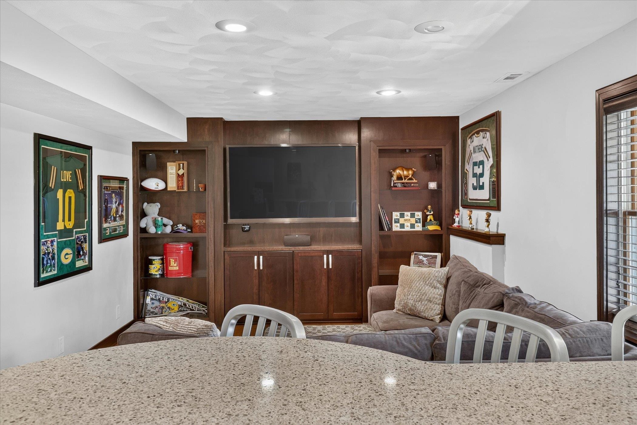 1038 Summerhill Drive
