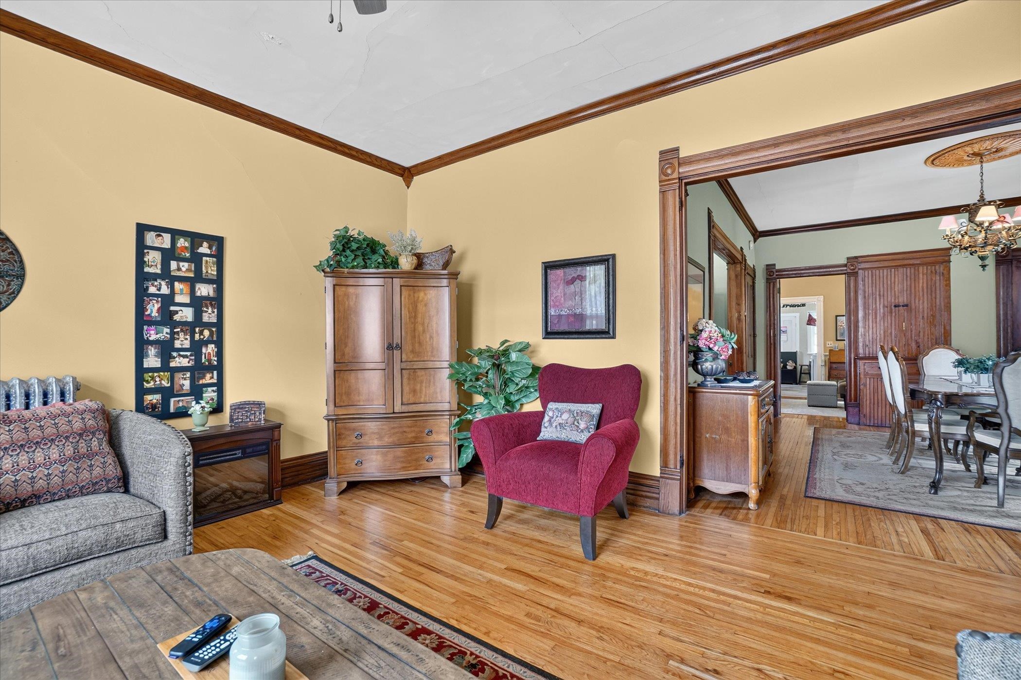 608 E High Street