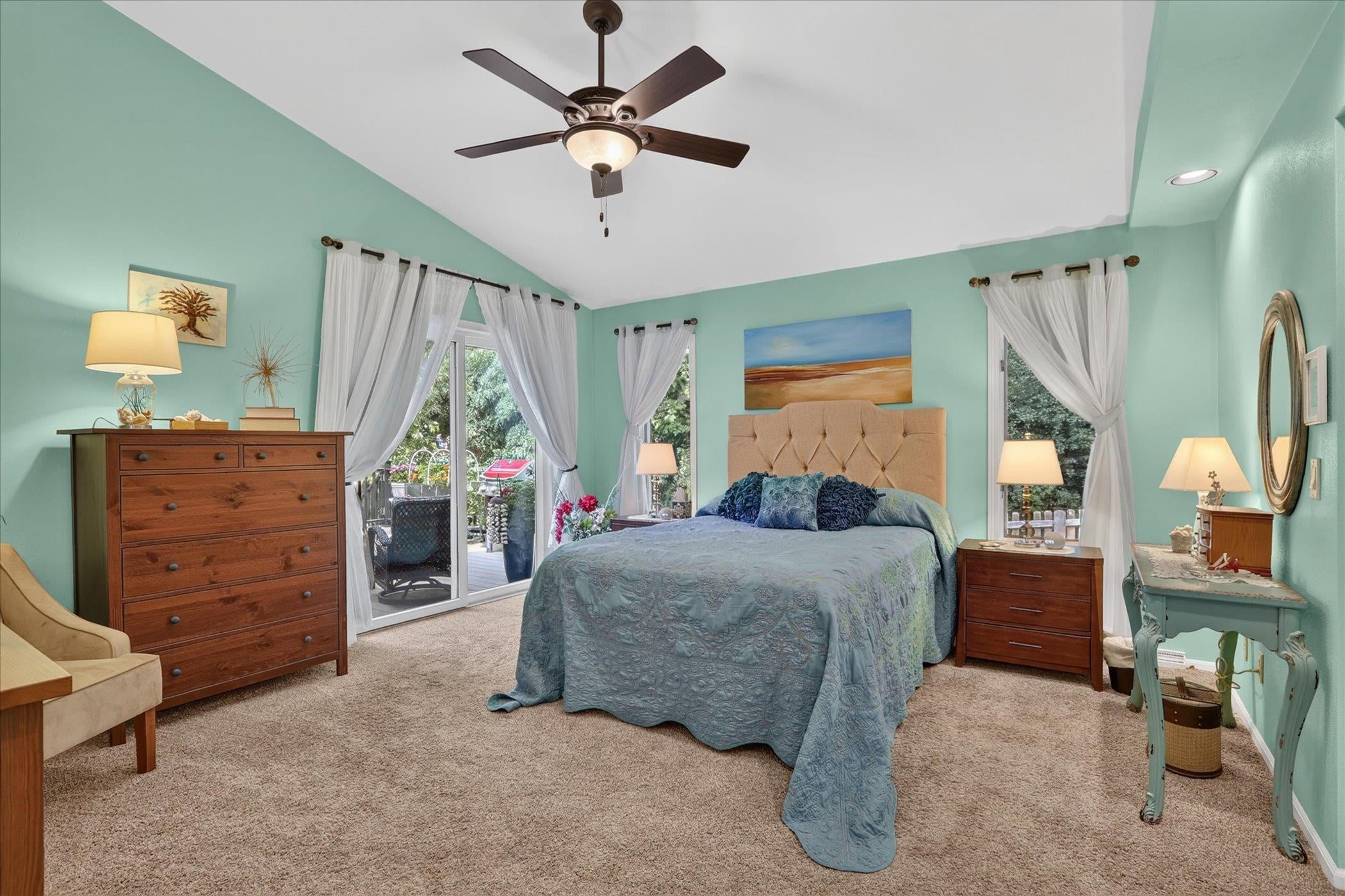 5738 S Splendor Valley Drive