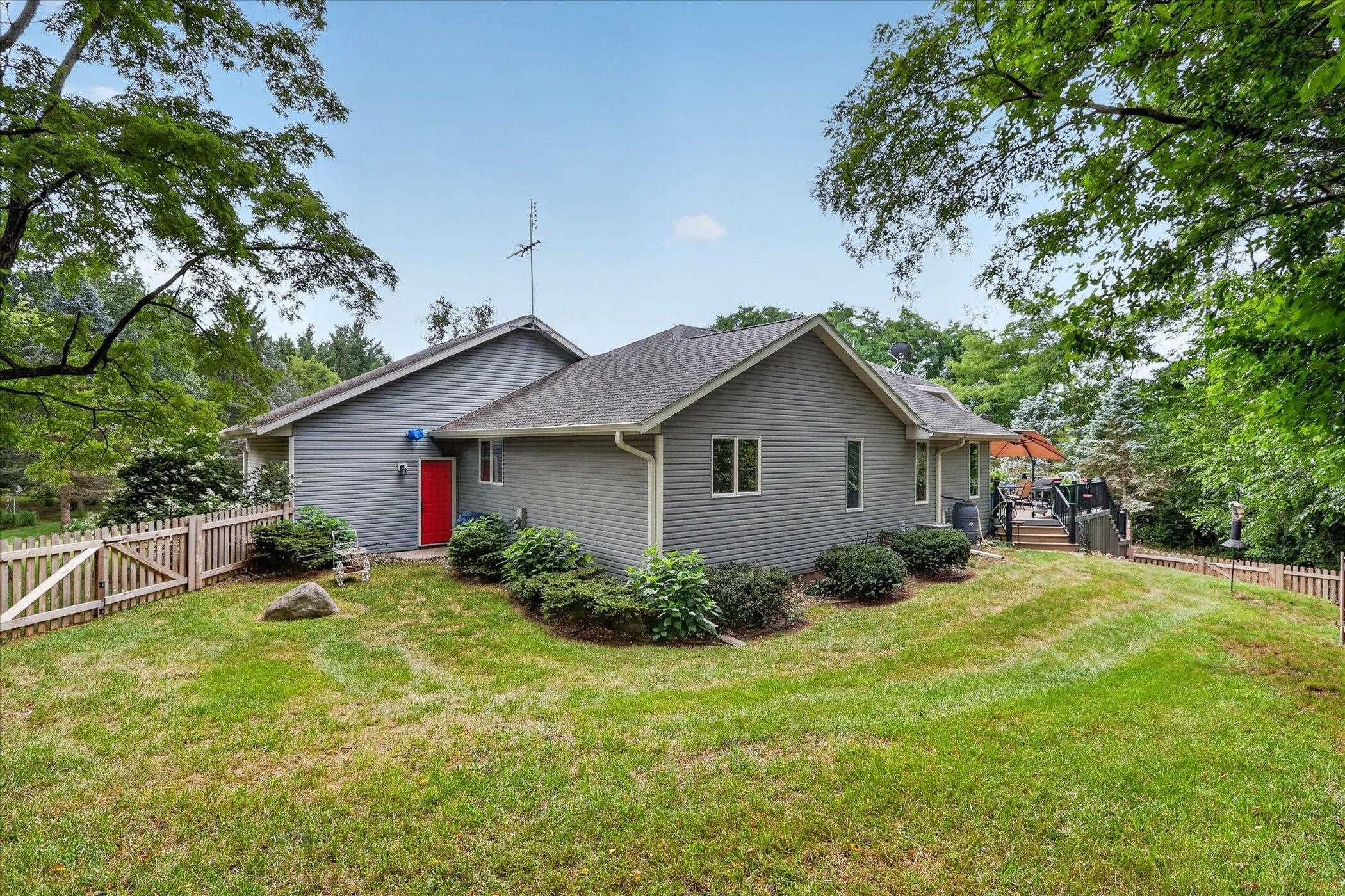 5738 S Splendor Valley Drive