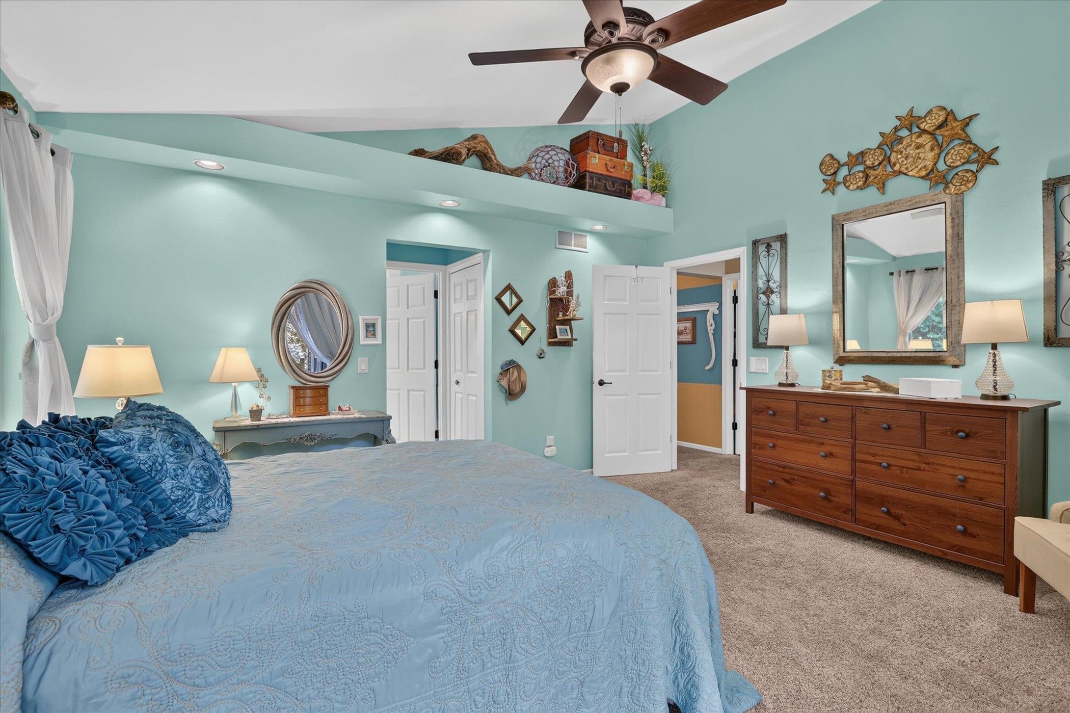 5738 S Splendor Valley Drive