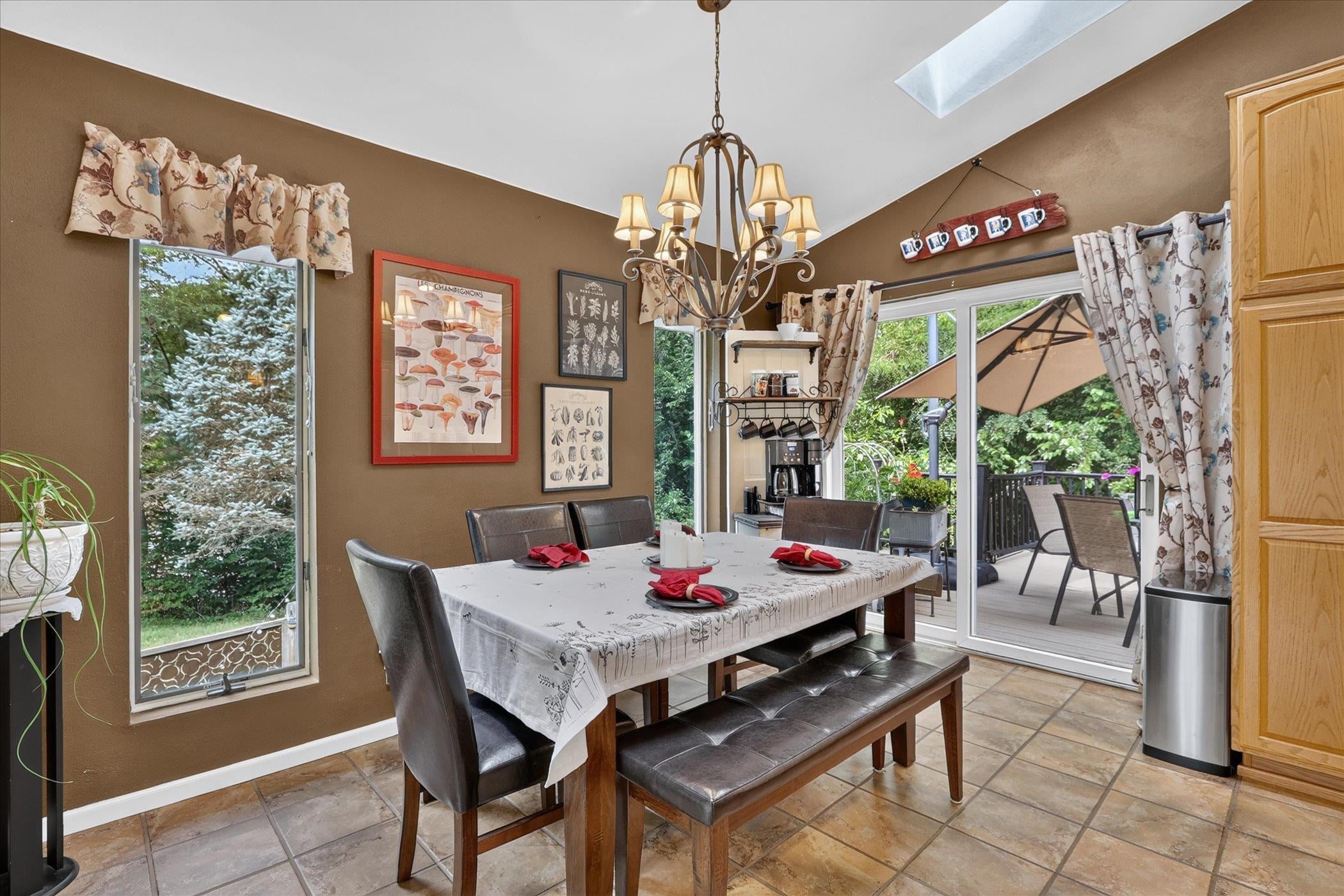 5738 S Splendor Valley Drive